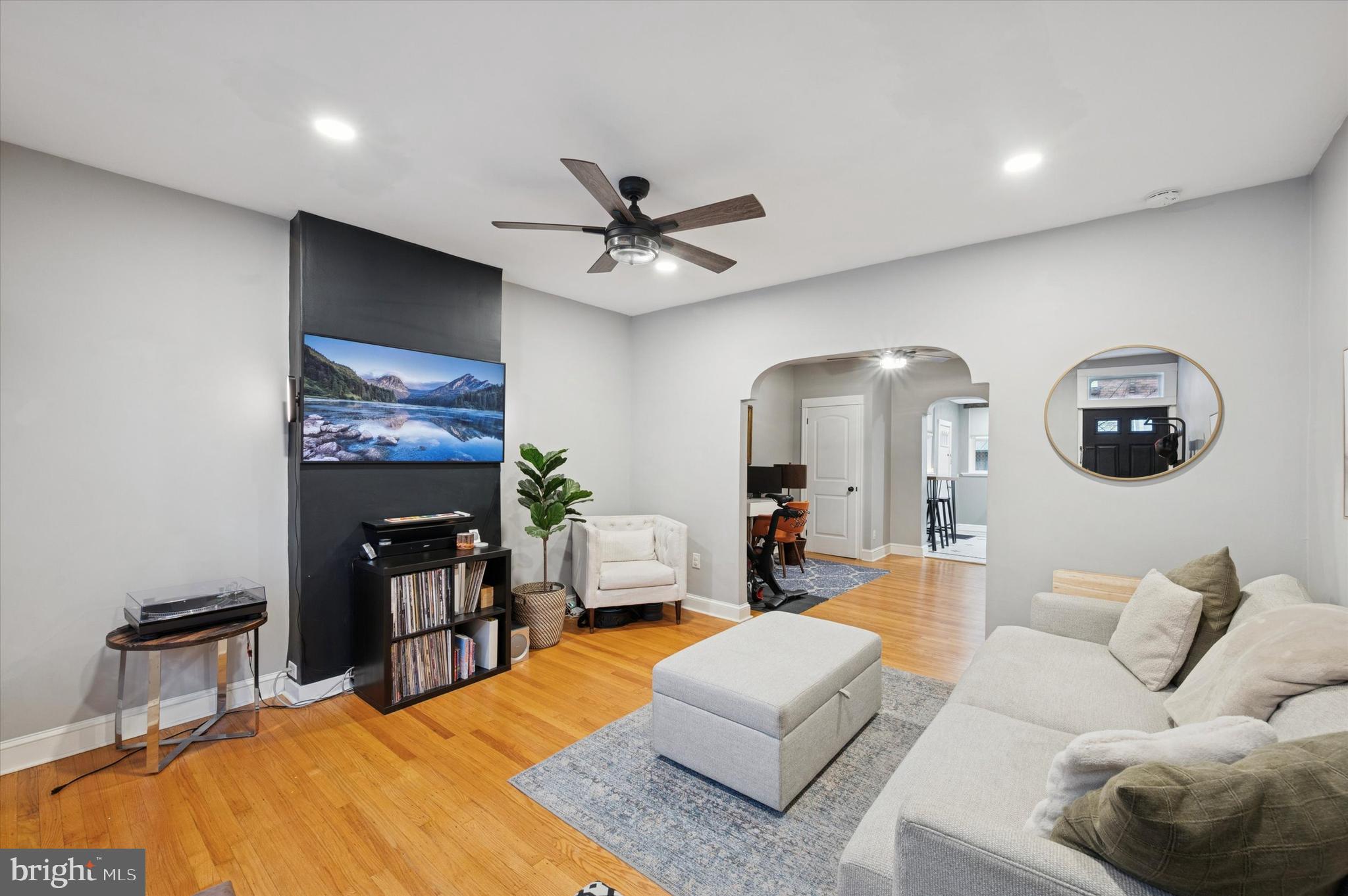 2332 S BOUVIER STREET