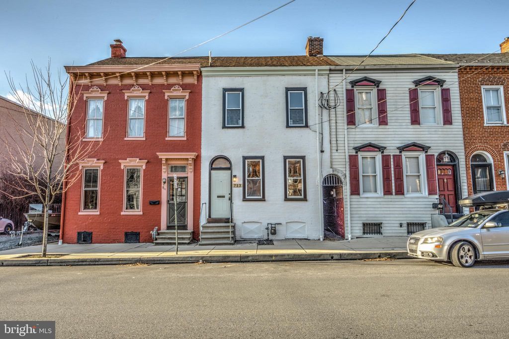 Photo of 713 WALNUT ST, COLUMBIA, PA 17512 (MLS # PALA2030596)