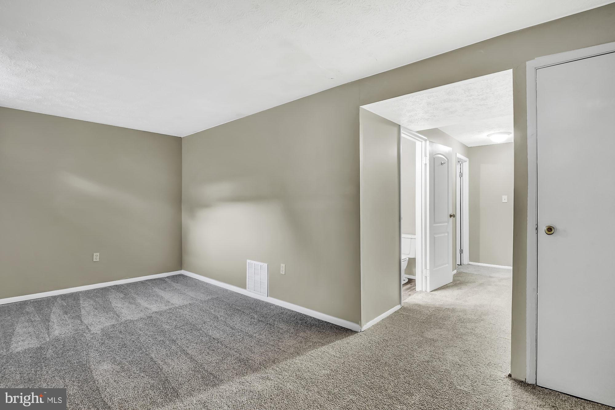 GUNNERS LAKE VILLAGE - Residential