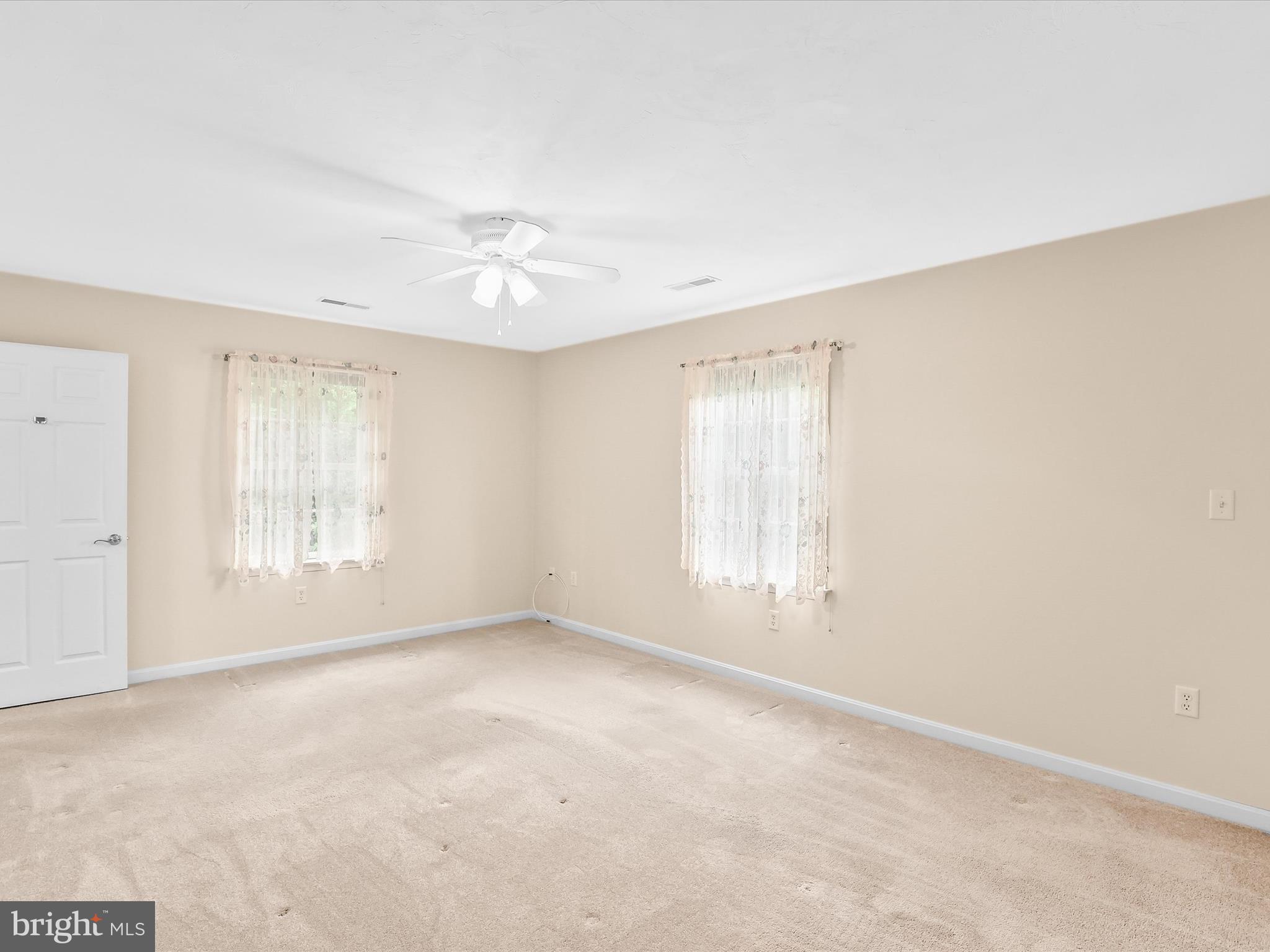 ROTH'S FARM VILLAGE - Residential