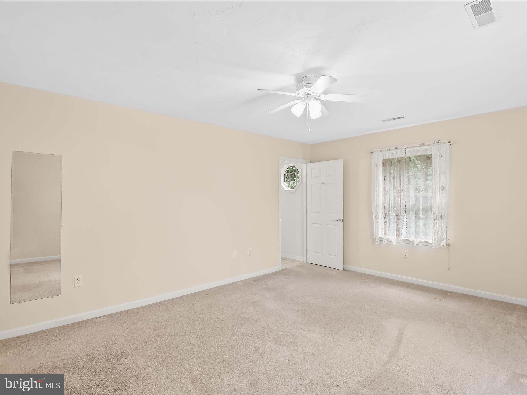 ROTH'S FARM VILLAGE - Residential