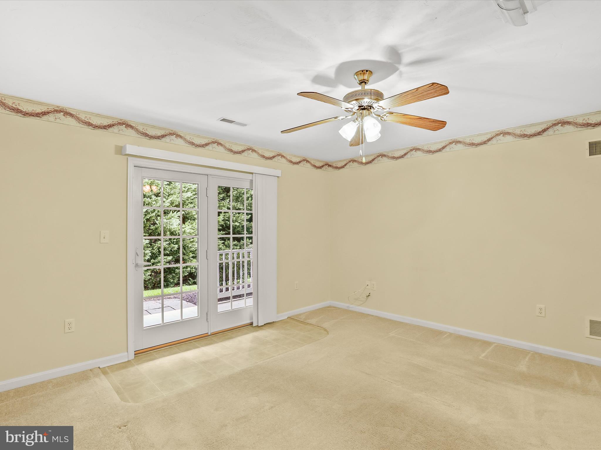 ROTH'S FARM VILLAGE - Residential