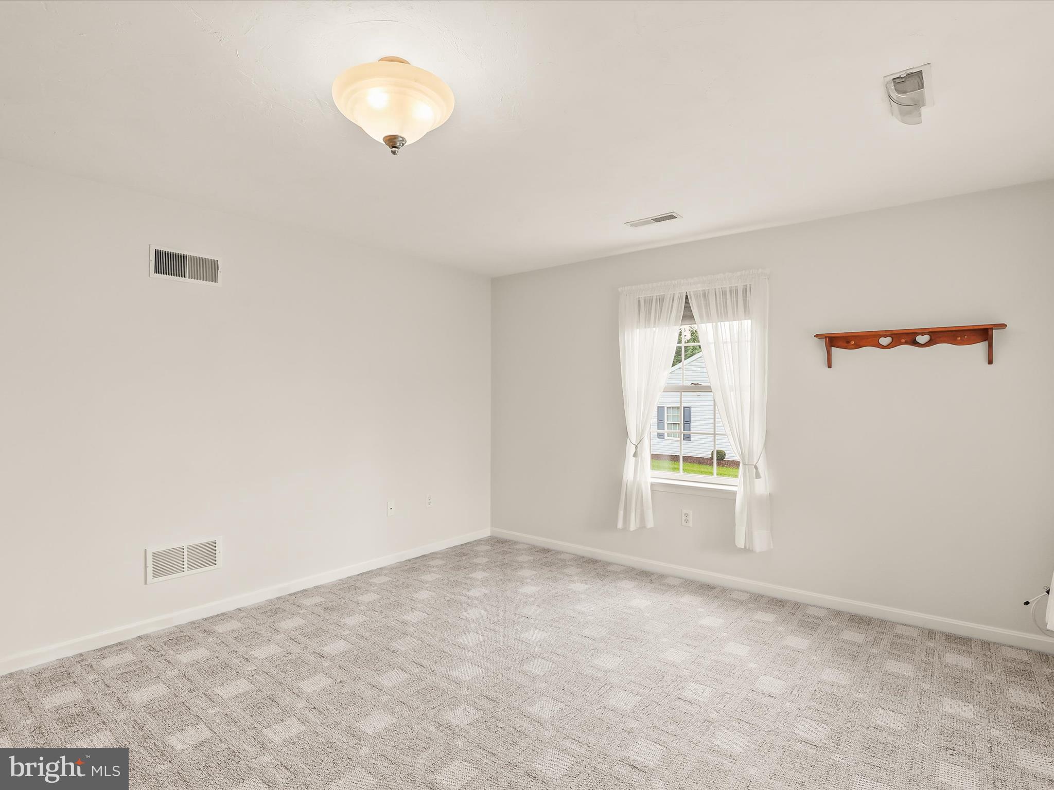 ROTH'S FARM VILLAGE - Residential