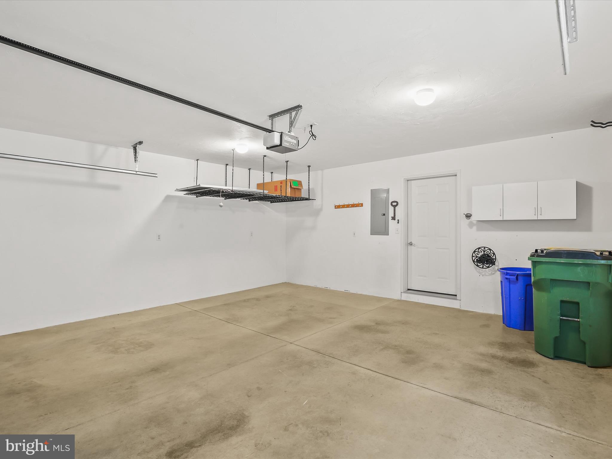 ROTH'S FARM VILLAGE - Residential