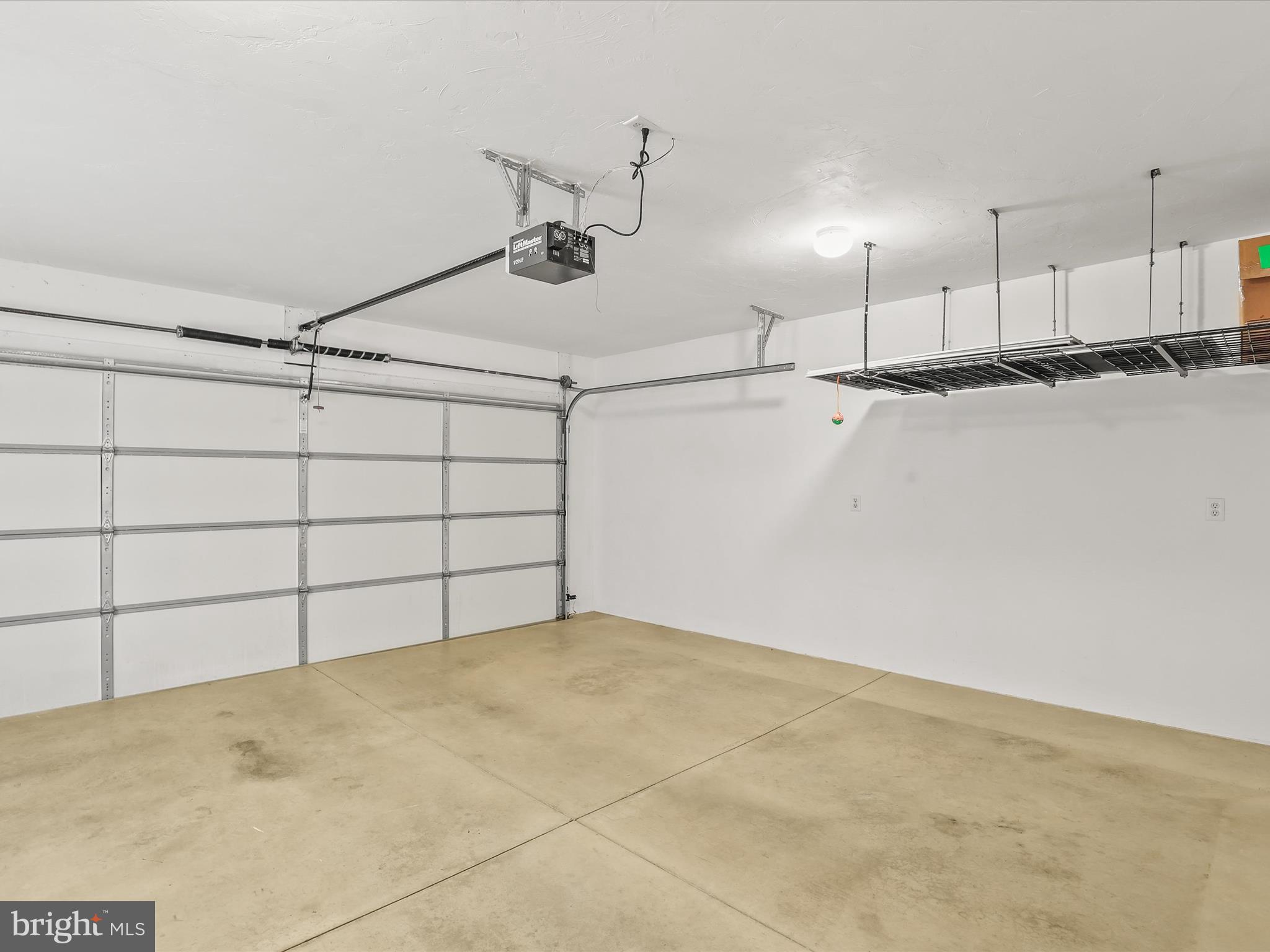 ROTH'S FARM VILLAGE - Residential