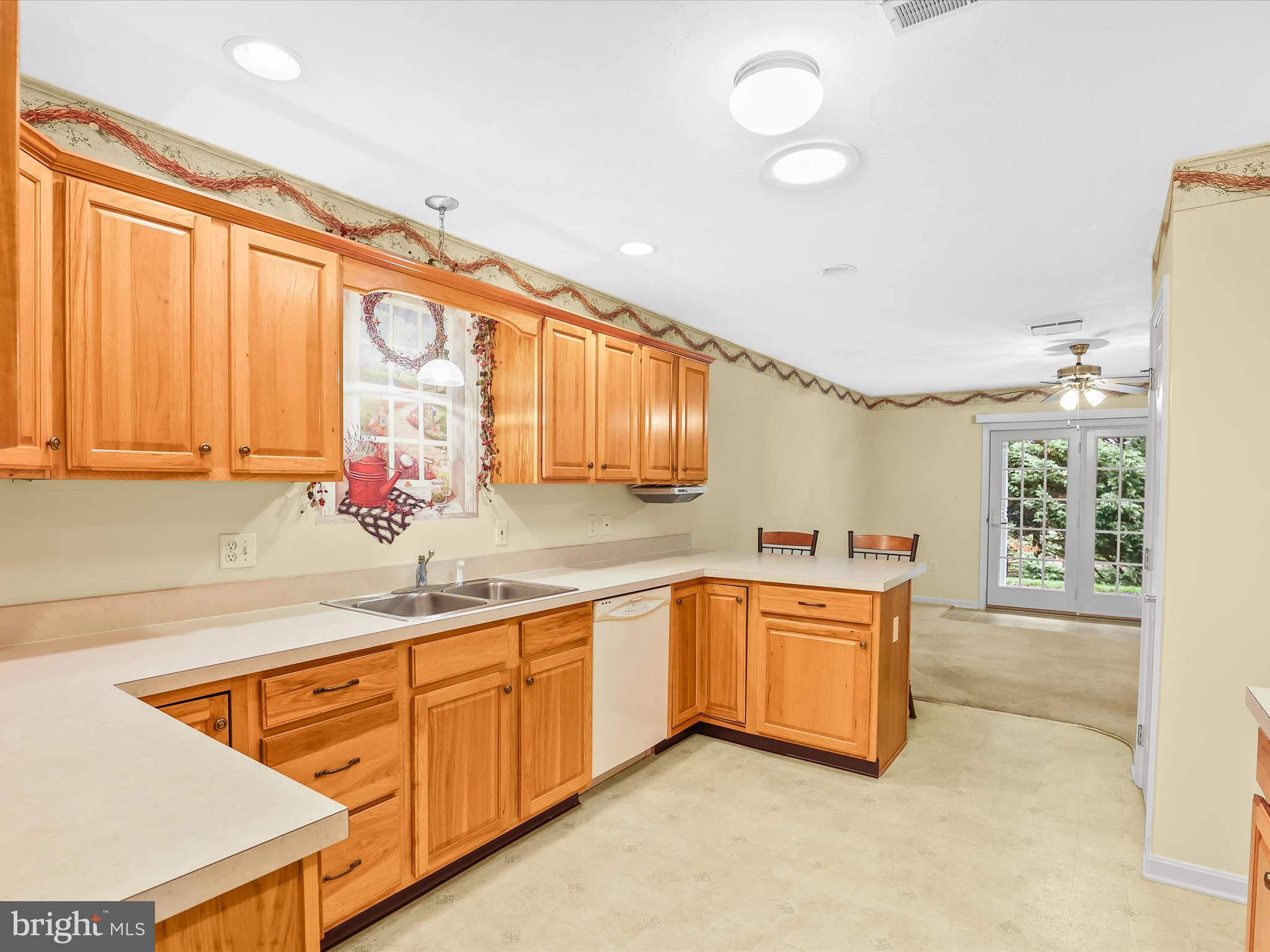 ROTH'S FARM VILLAGE - Residential