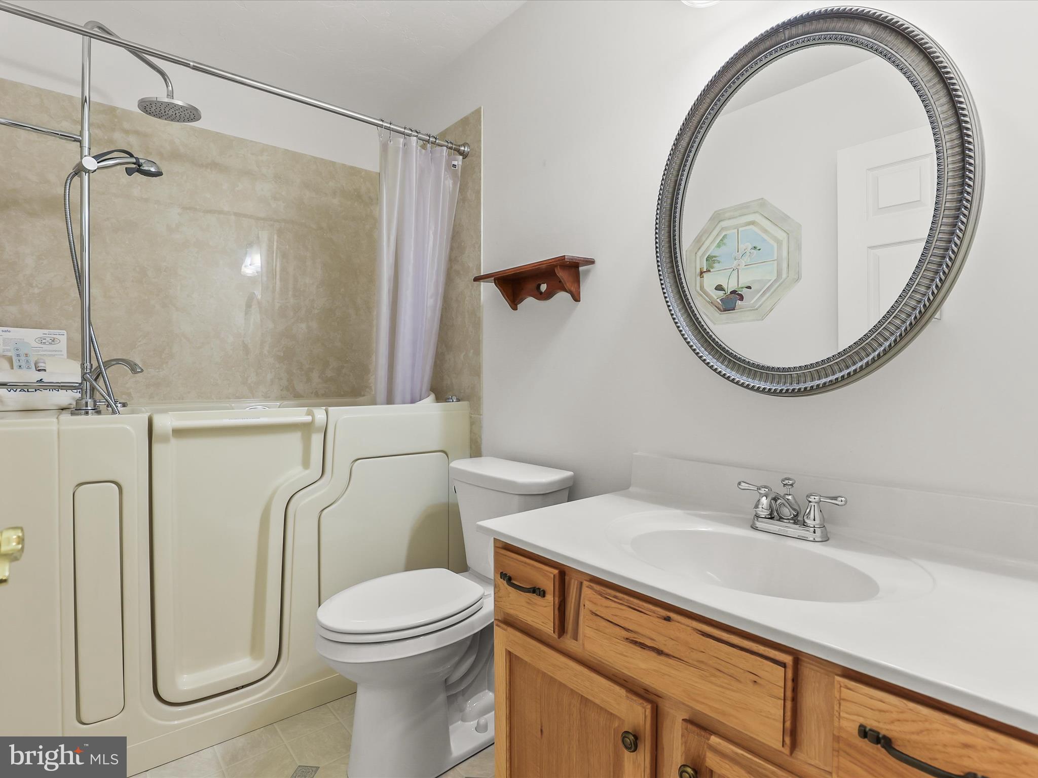 ROTH'S FARM VILLAGE - Residential