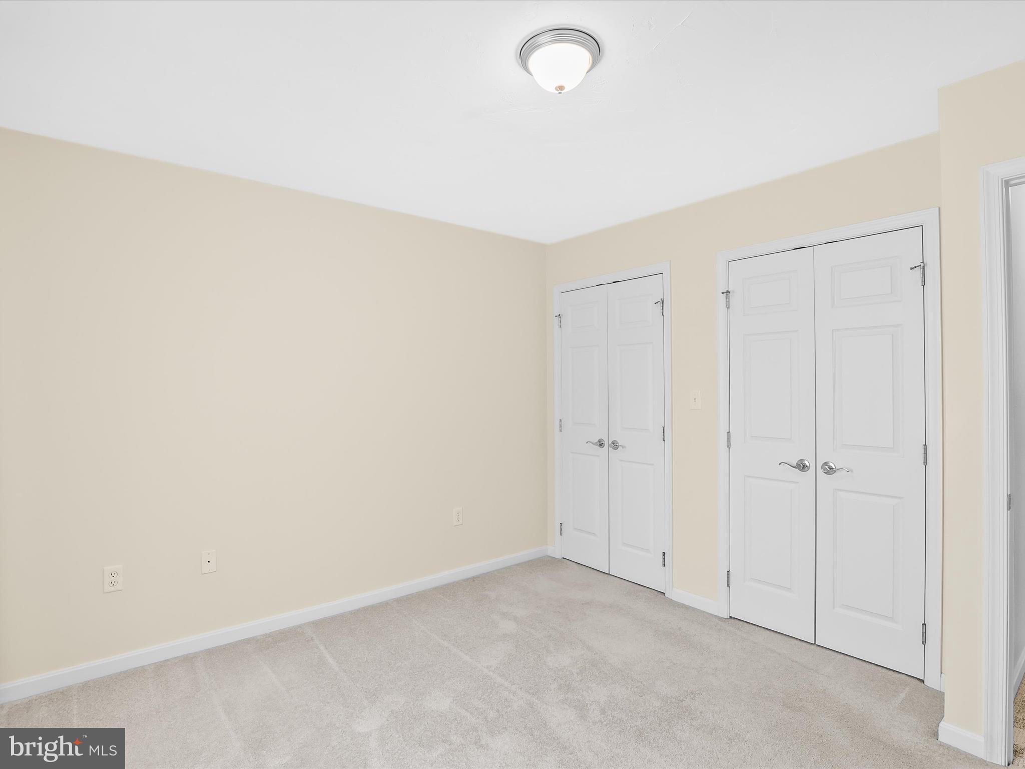 ROTH'S FARM VILLAGE - Residential