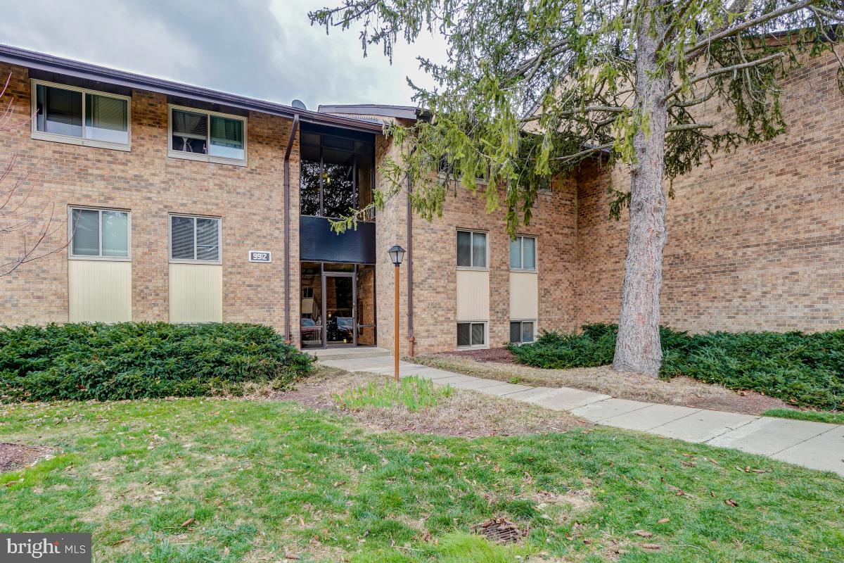NORMANDIE ON THE LAKE II - Residential