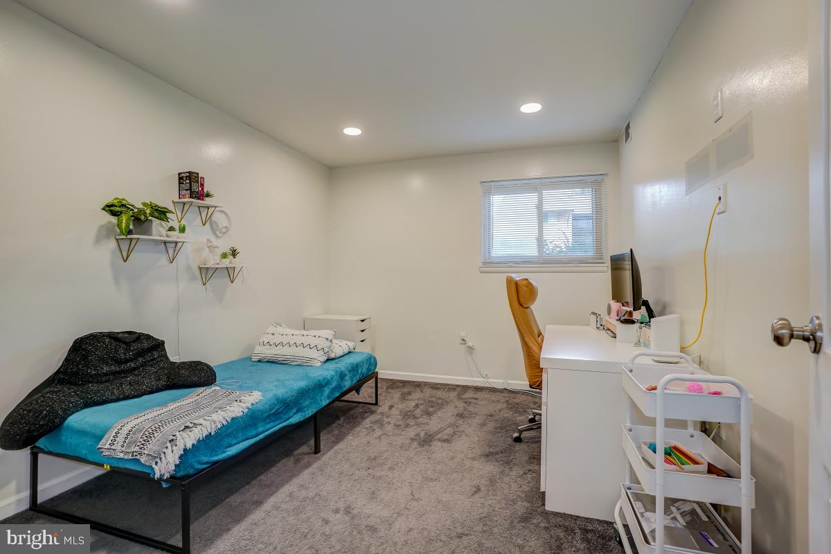 NORMANDIE ON THE LAKE II - Residential