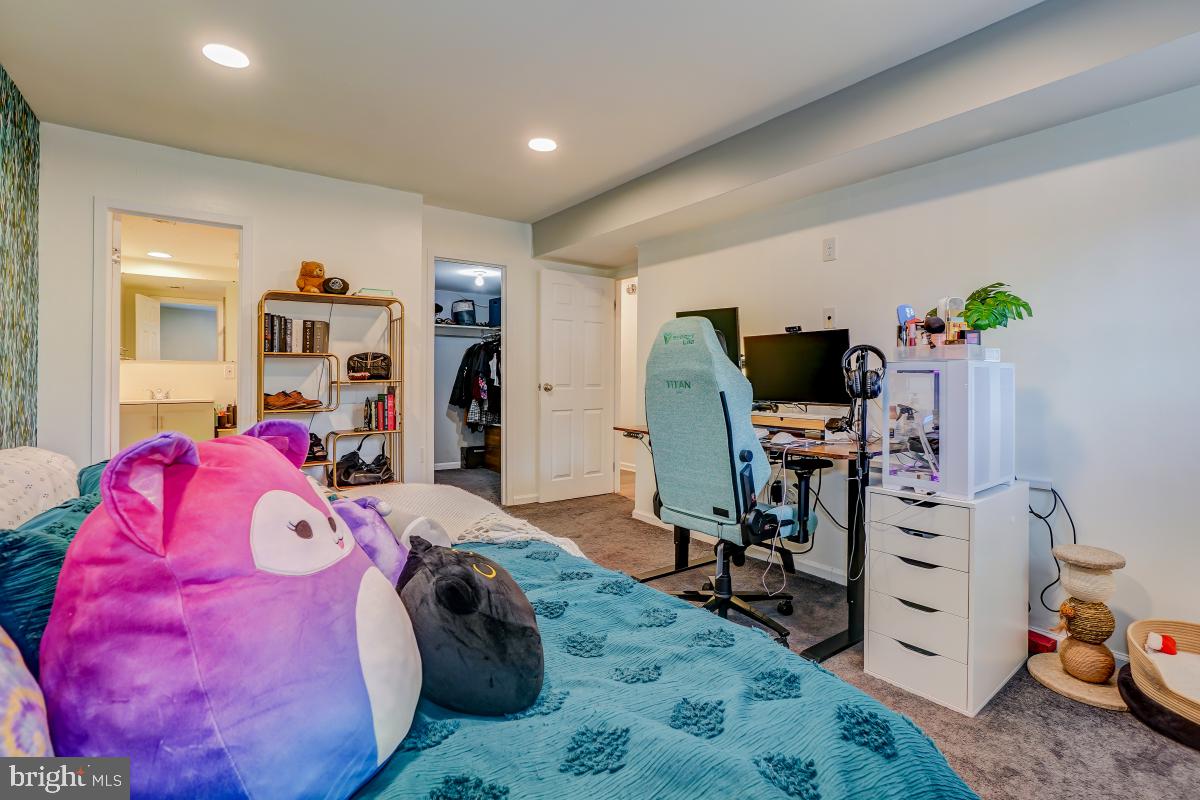 NORMANDIE ON THE LAKE II - Residential