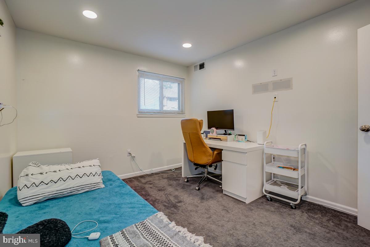 NORMANDIE ON THE LAKE II - Residential