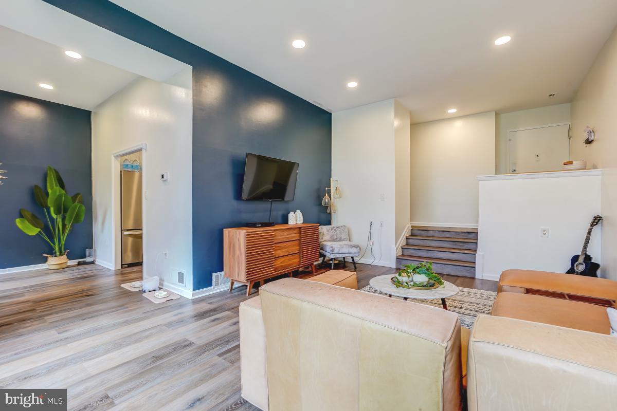 NORMANDIE ON THE LAKE II - Residential