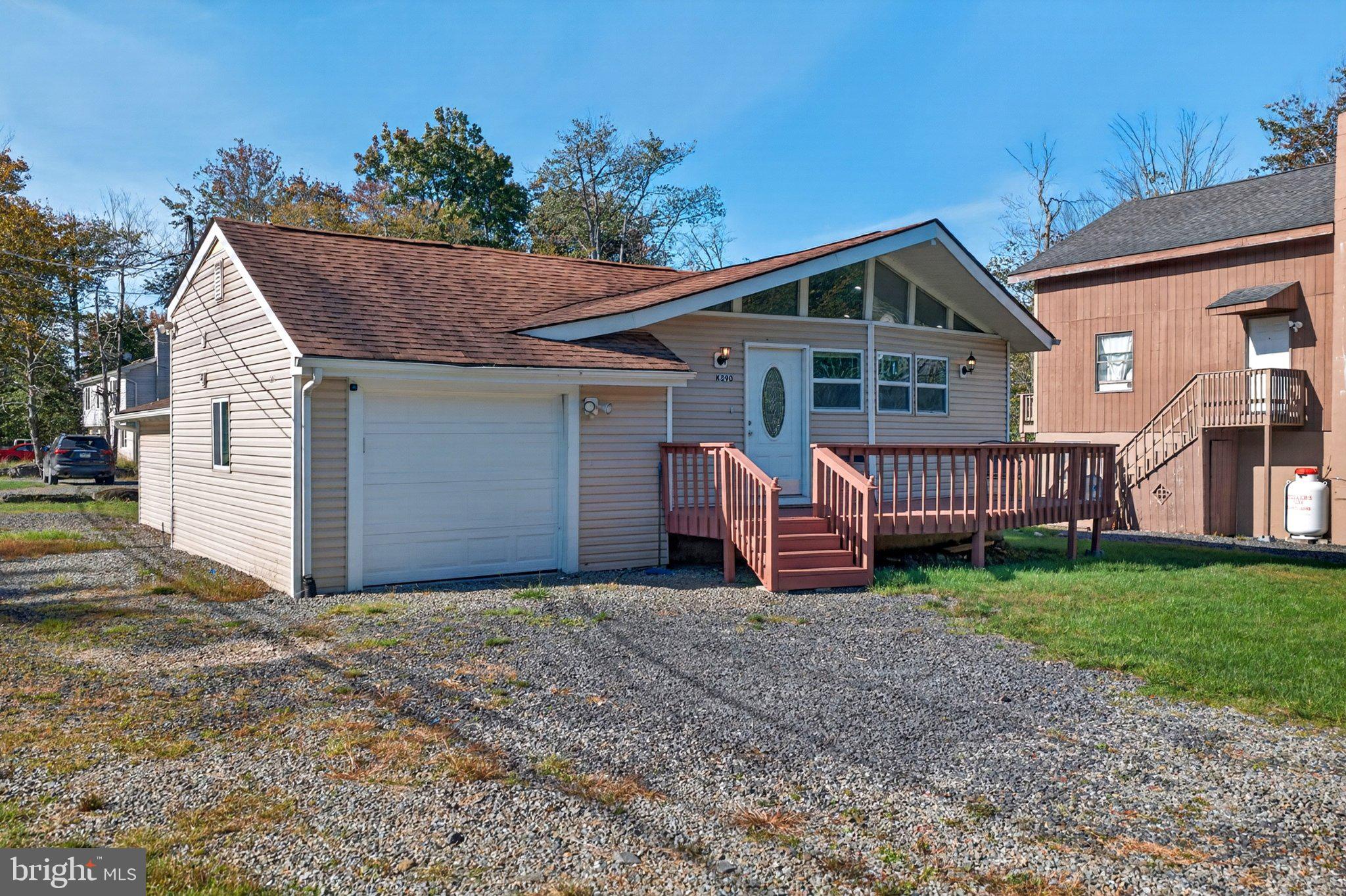 1119 KNOLLWOOD DRIVE