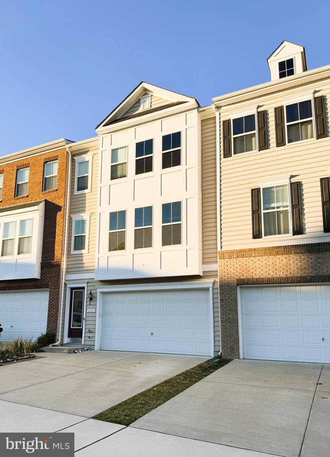 4074 ELIZABETH REED WAY