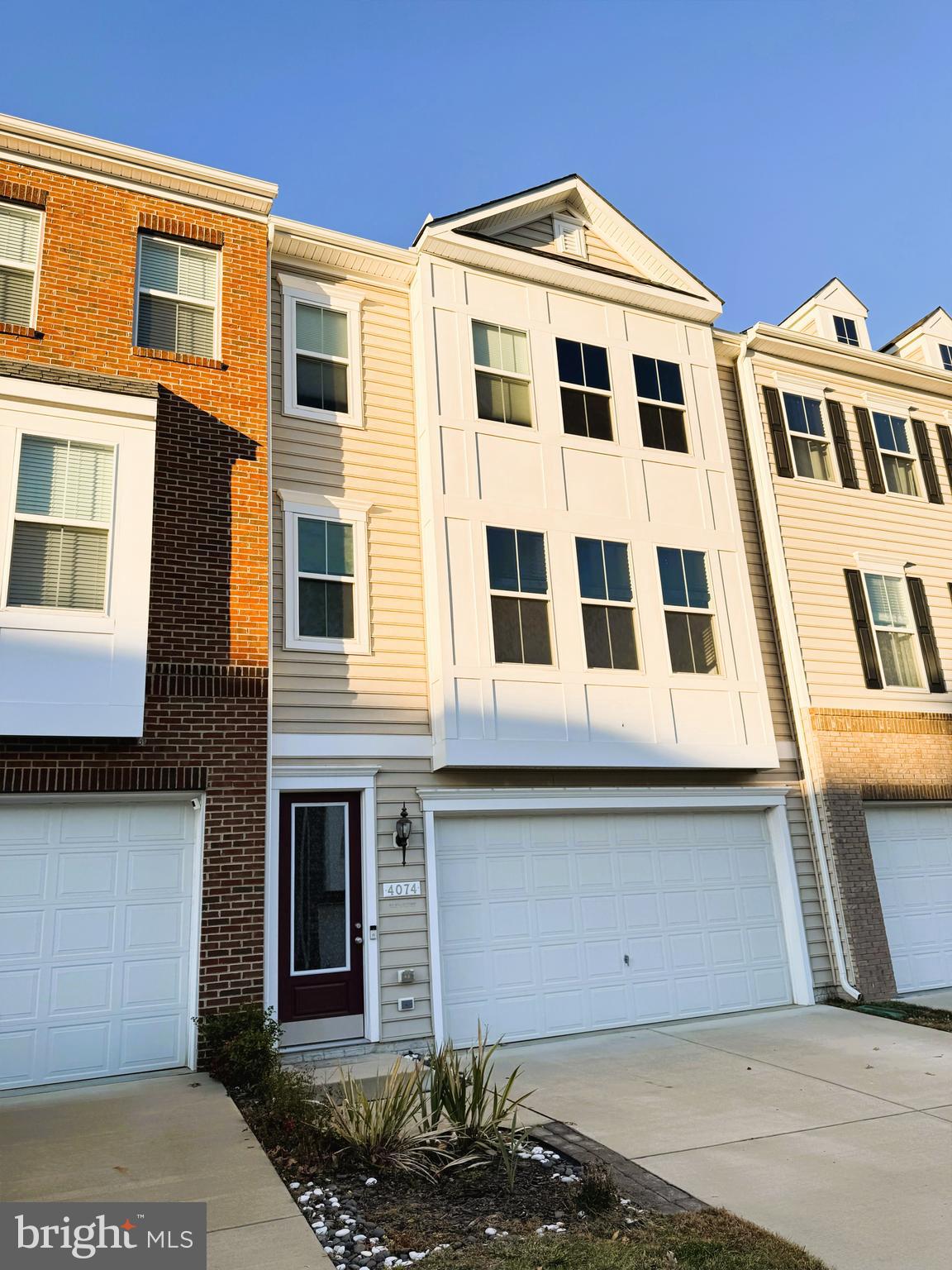 4074 ELIZABETH REED WAY