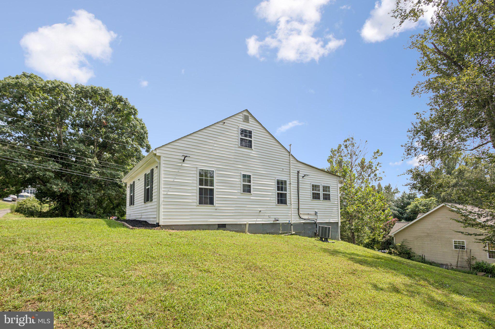 KELLEY ROAD COMMONS - Residential