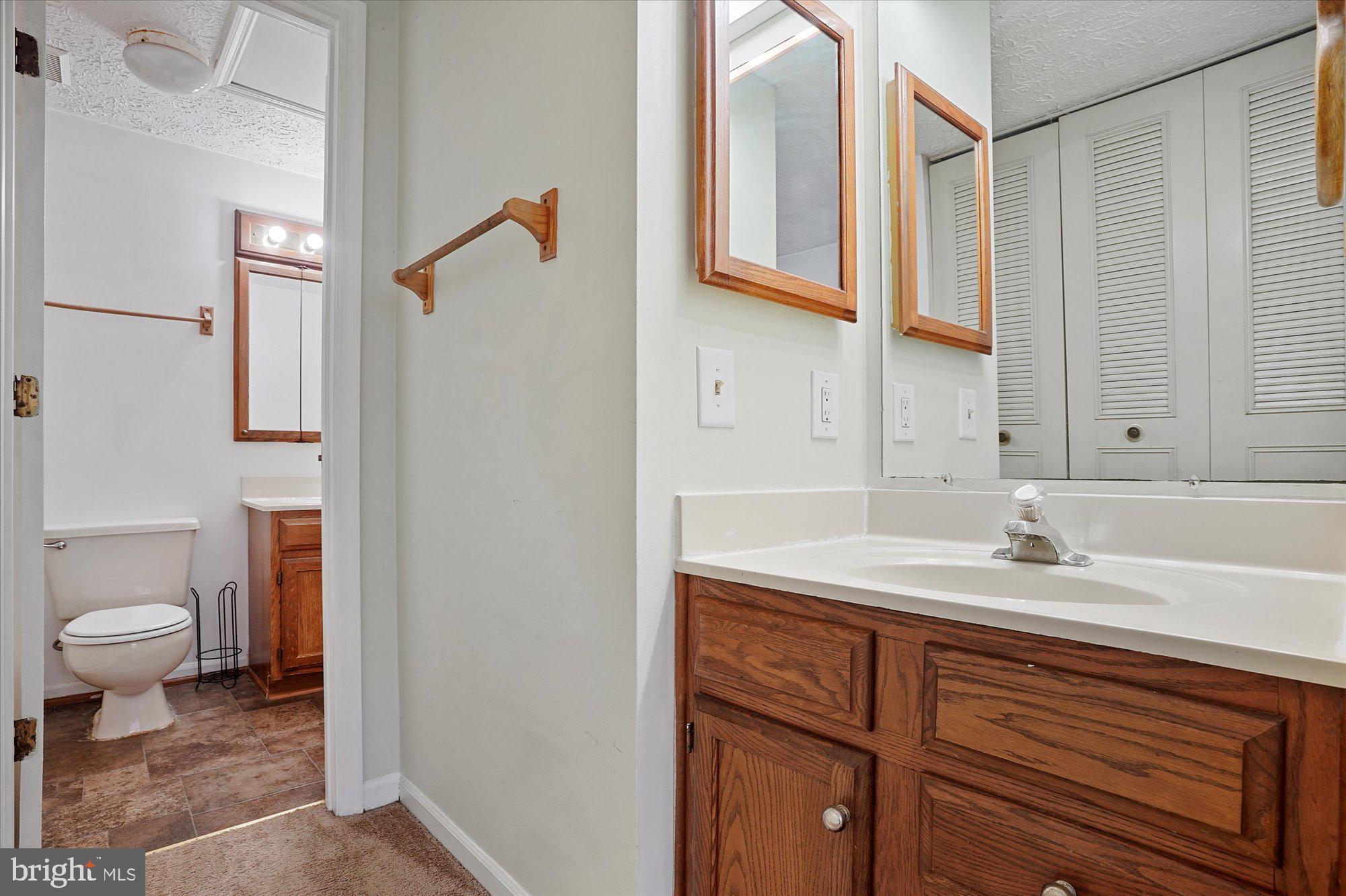 WOODBRIDGE CENTER - Residential