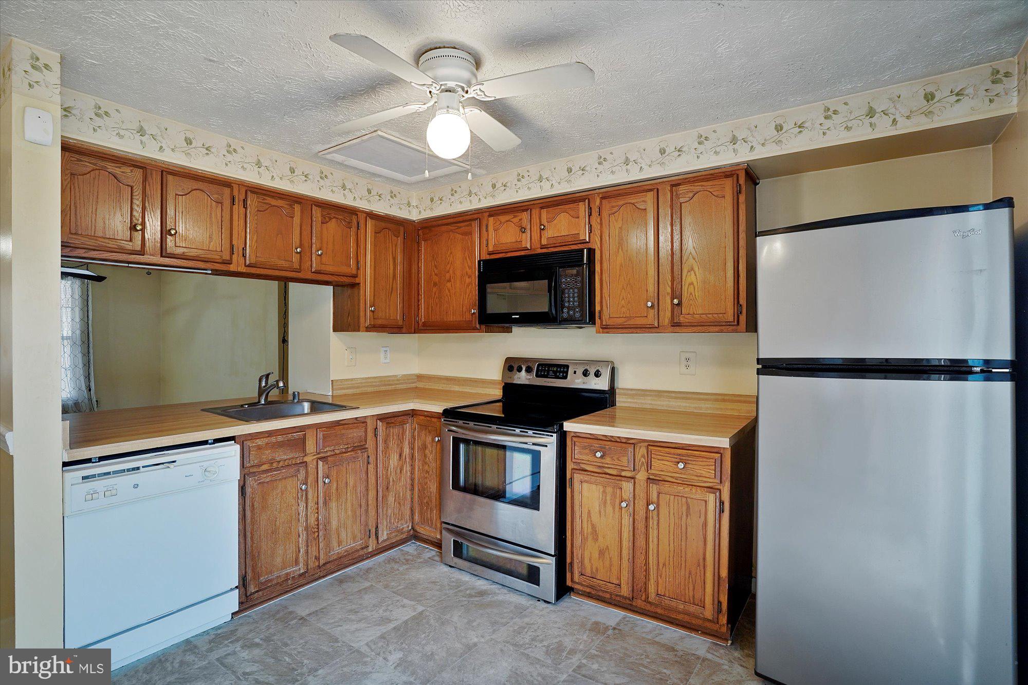 WOODBRIDGE CENTER - Residential