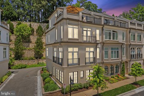 Photo of 8135 River Road, BETHESDA, MD 20817 (MLS # MDMC2195896)