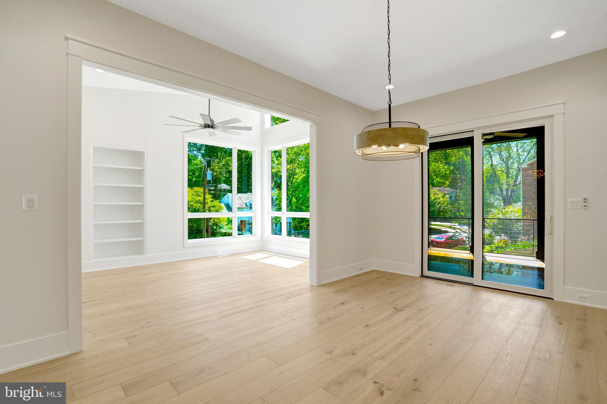 COUNTRY CLUB - Residential