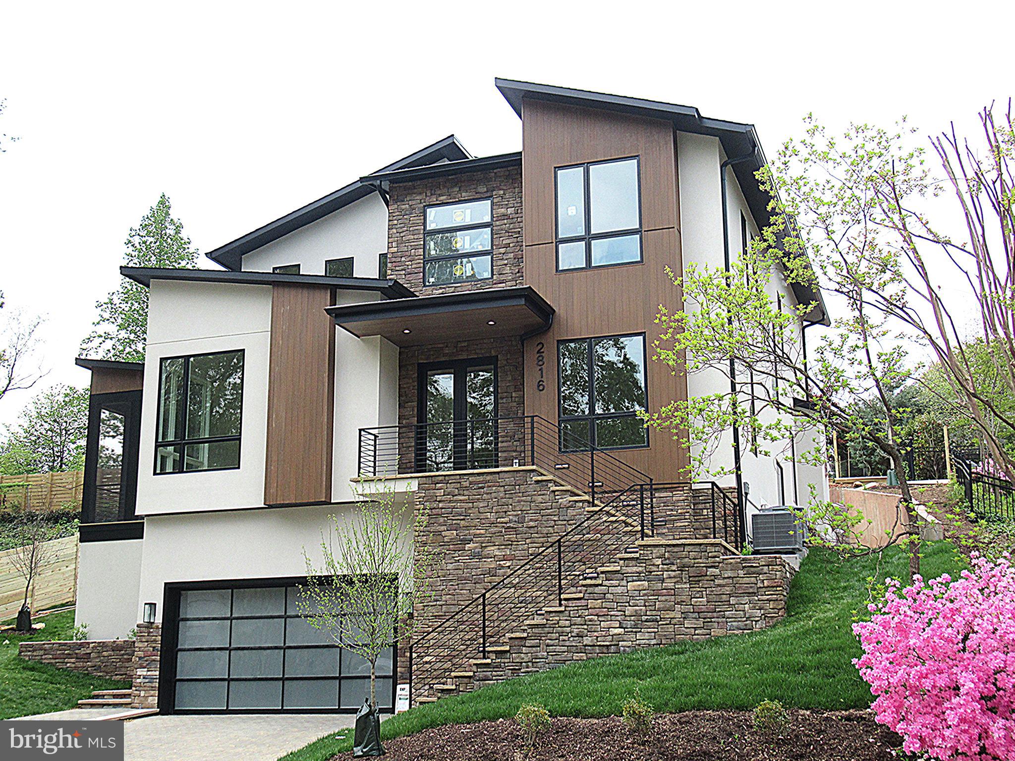 2816 N JEFFERSON STREET