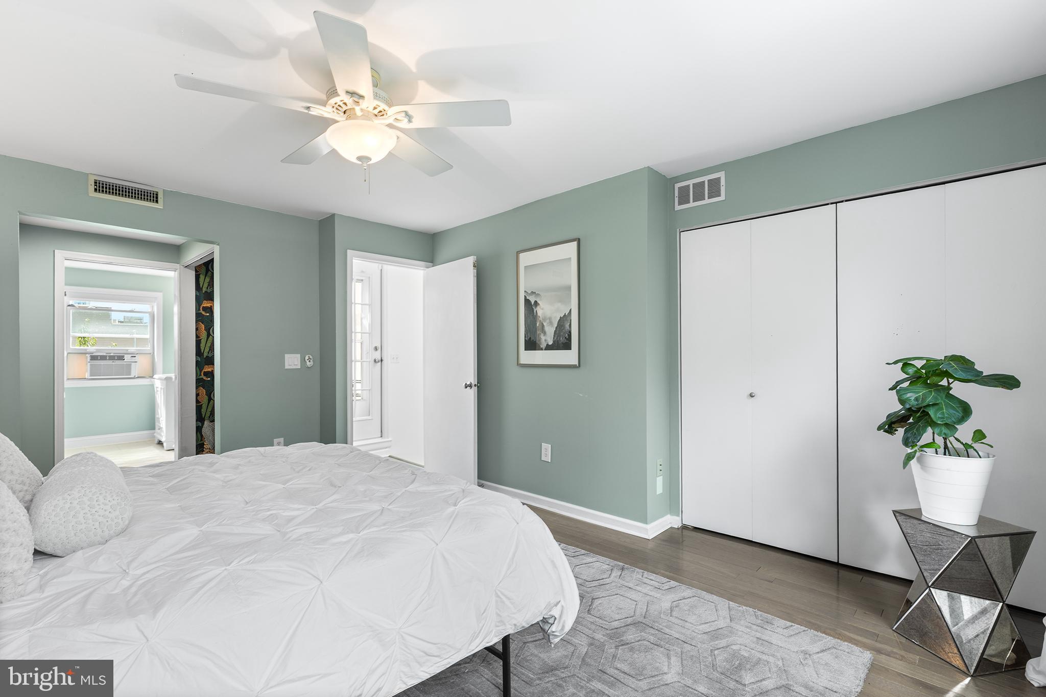 GRADUATE HOSPITAL - Residential