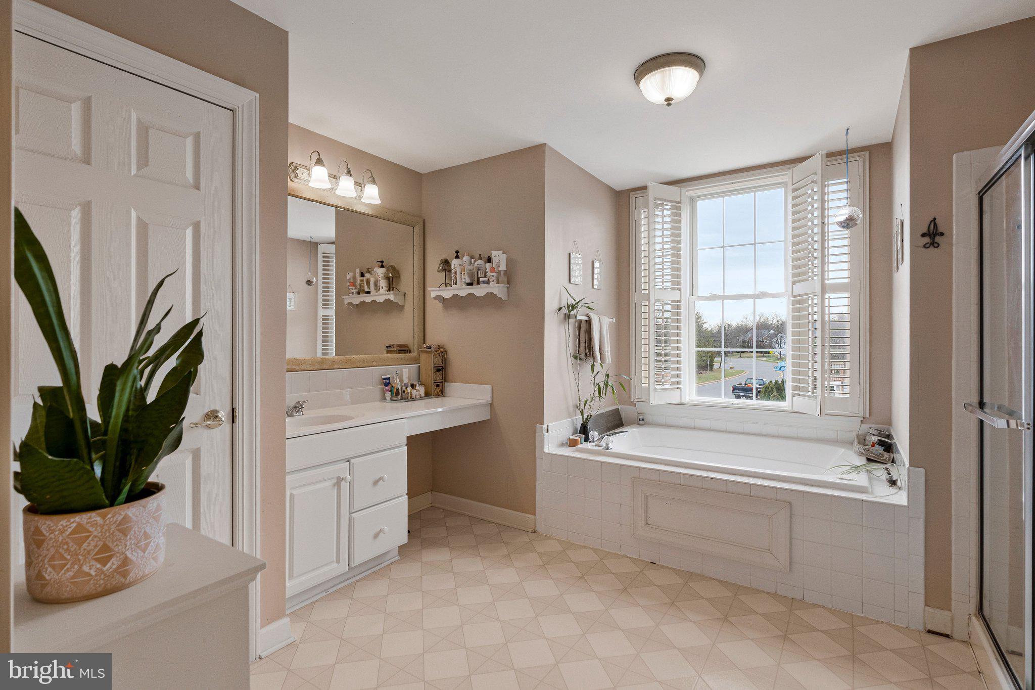 ASHLEIGH - Residential