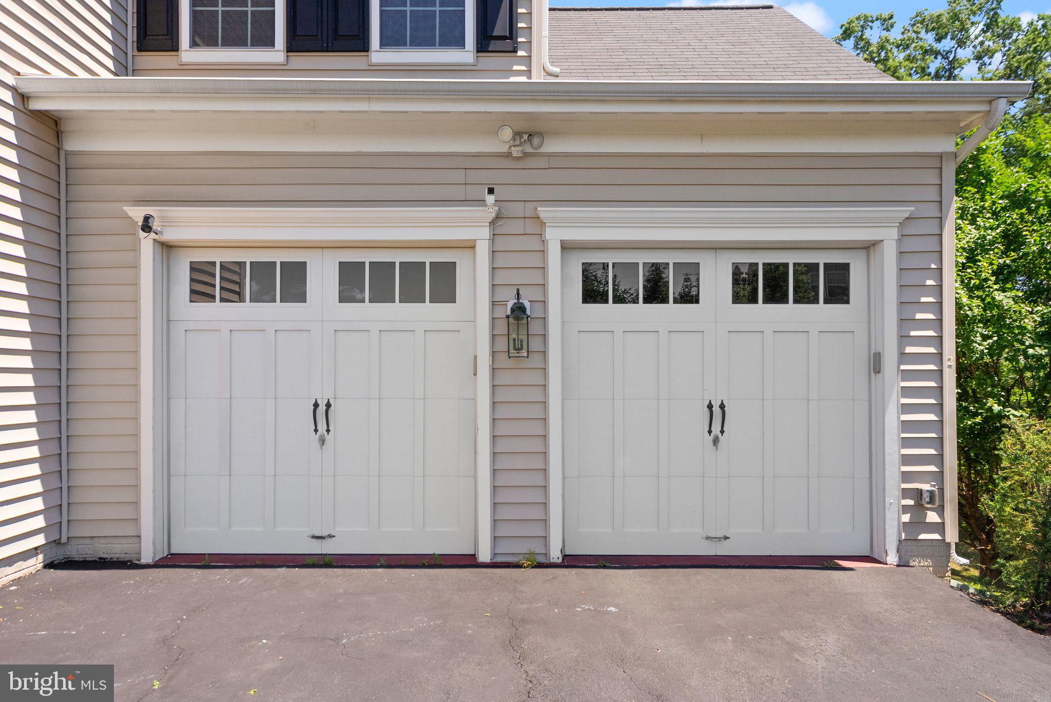 5484 AMBERVIEW COURT