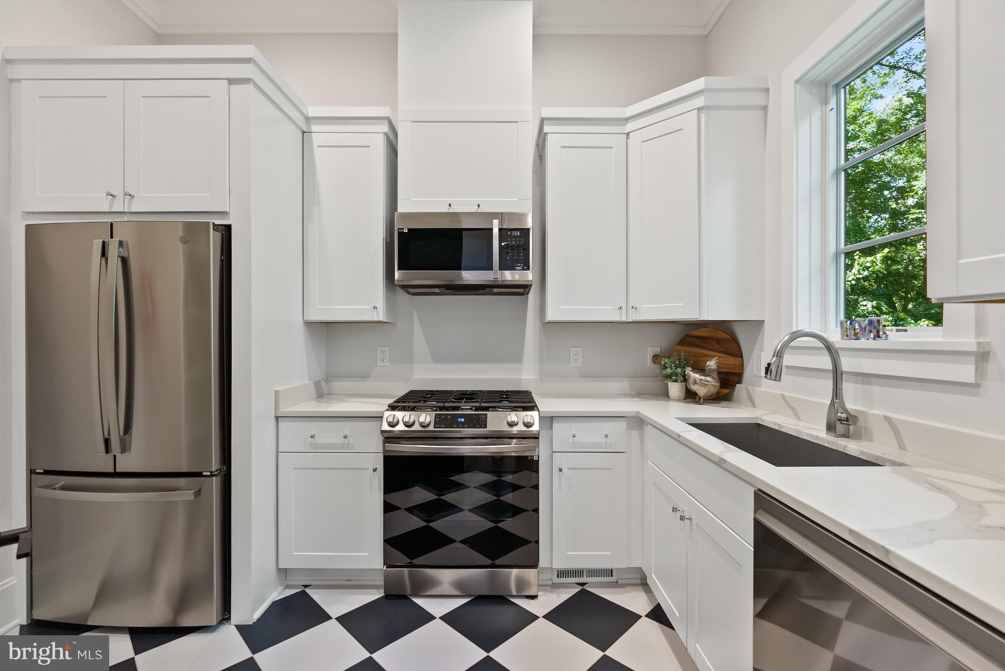 LANGLEY FOREST - Residential