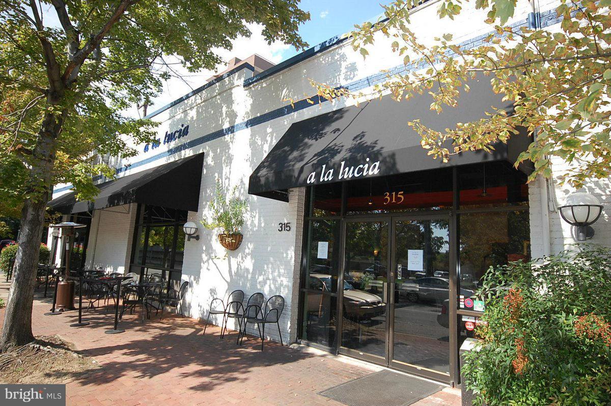 WOLFE ALLEY - Residential