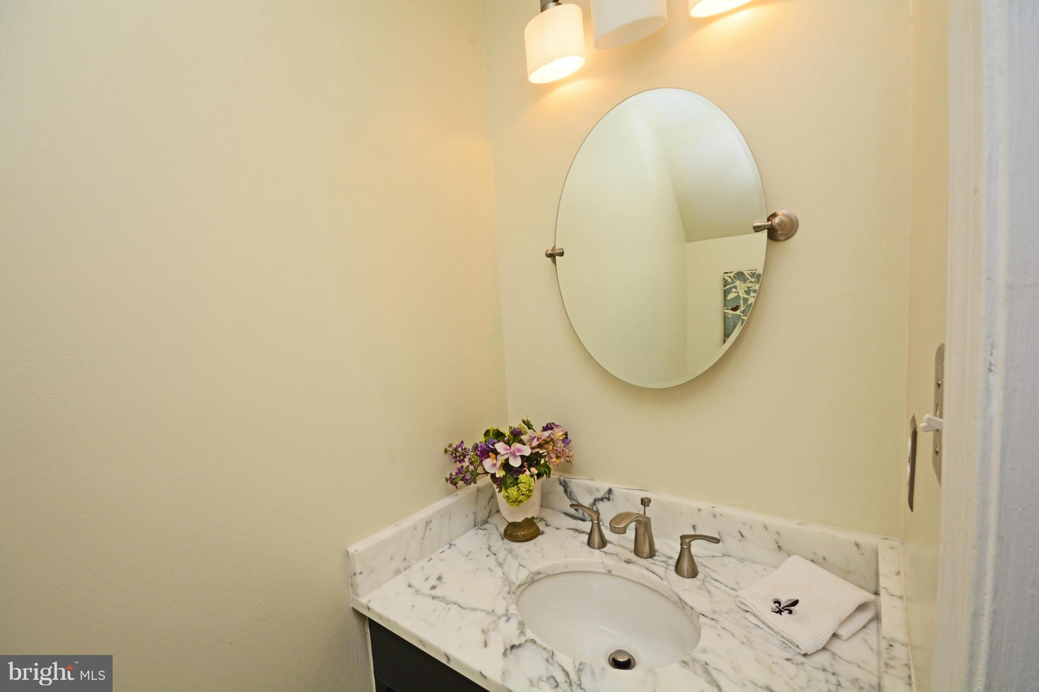 WOLFE ALLEY - Residential