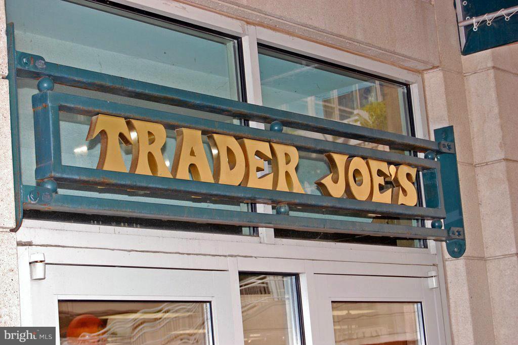 WOLFE ALLEY - Residential