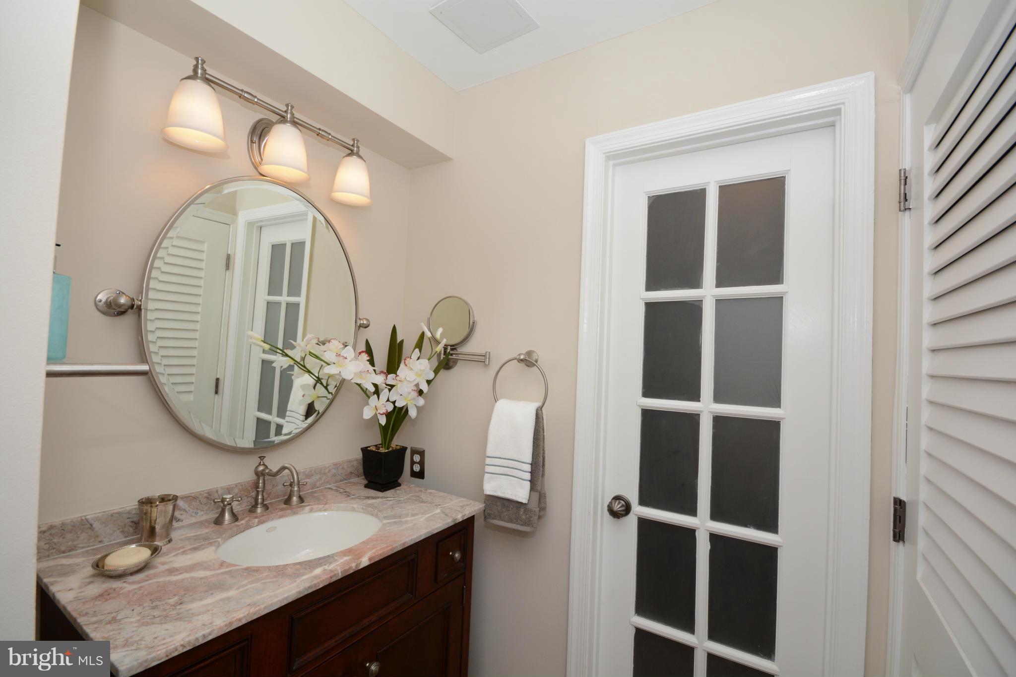 WOLFE ALLEY - Residential