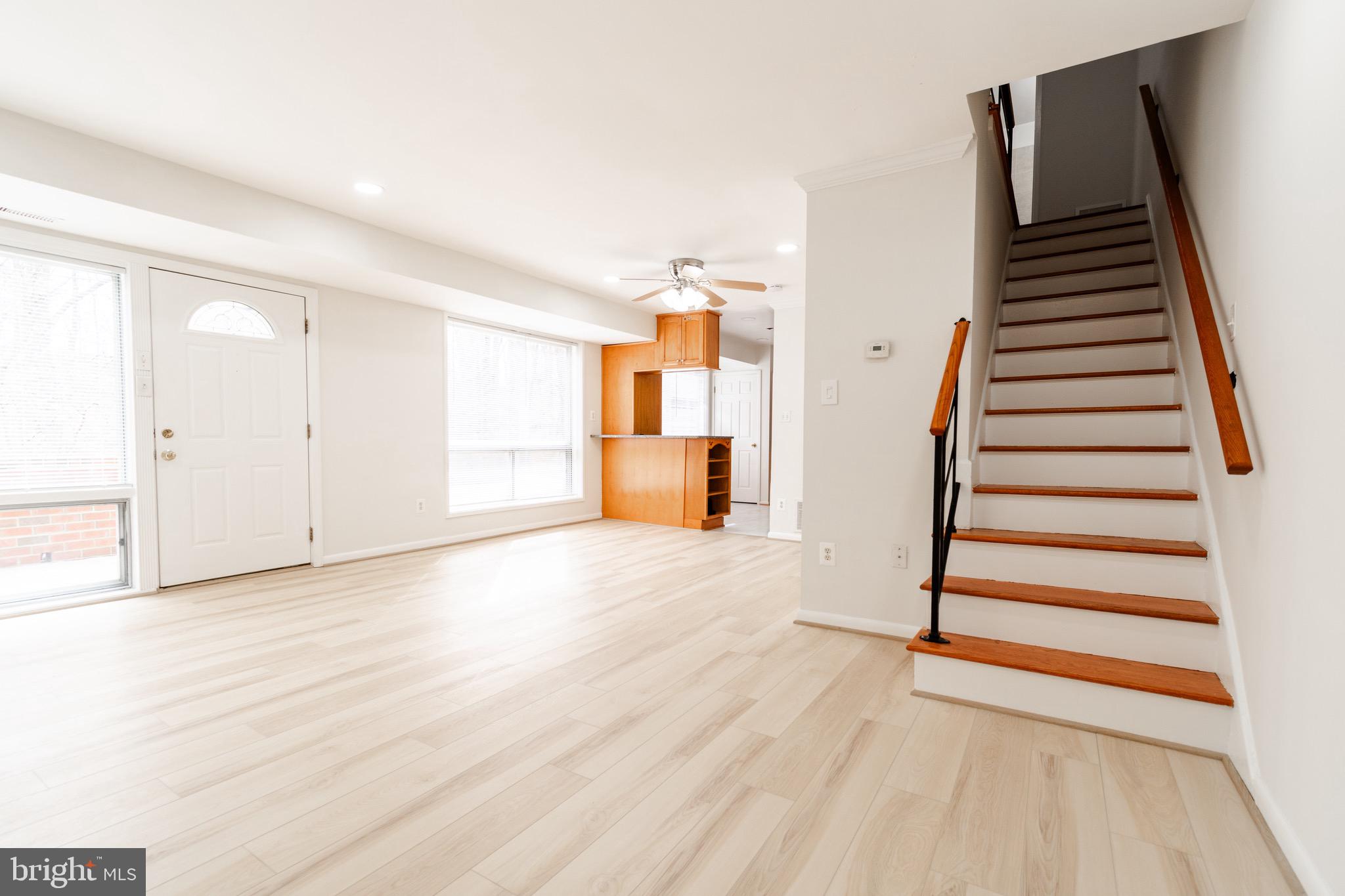 MOSBY WOODS TOWNHOUSE - Residential