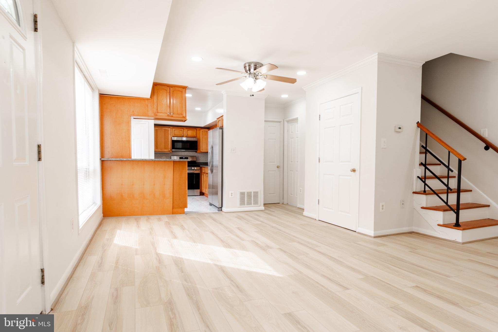 MOSBY WOODS TOWNHOUSE - Residential