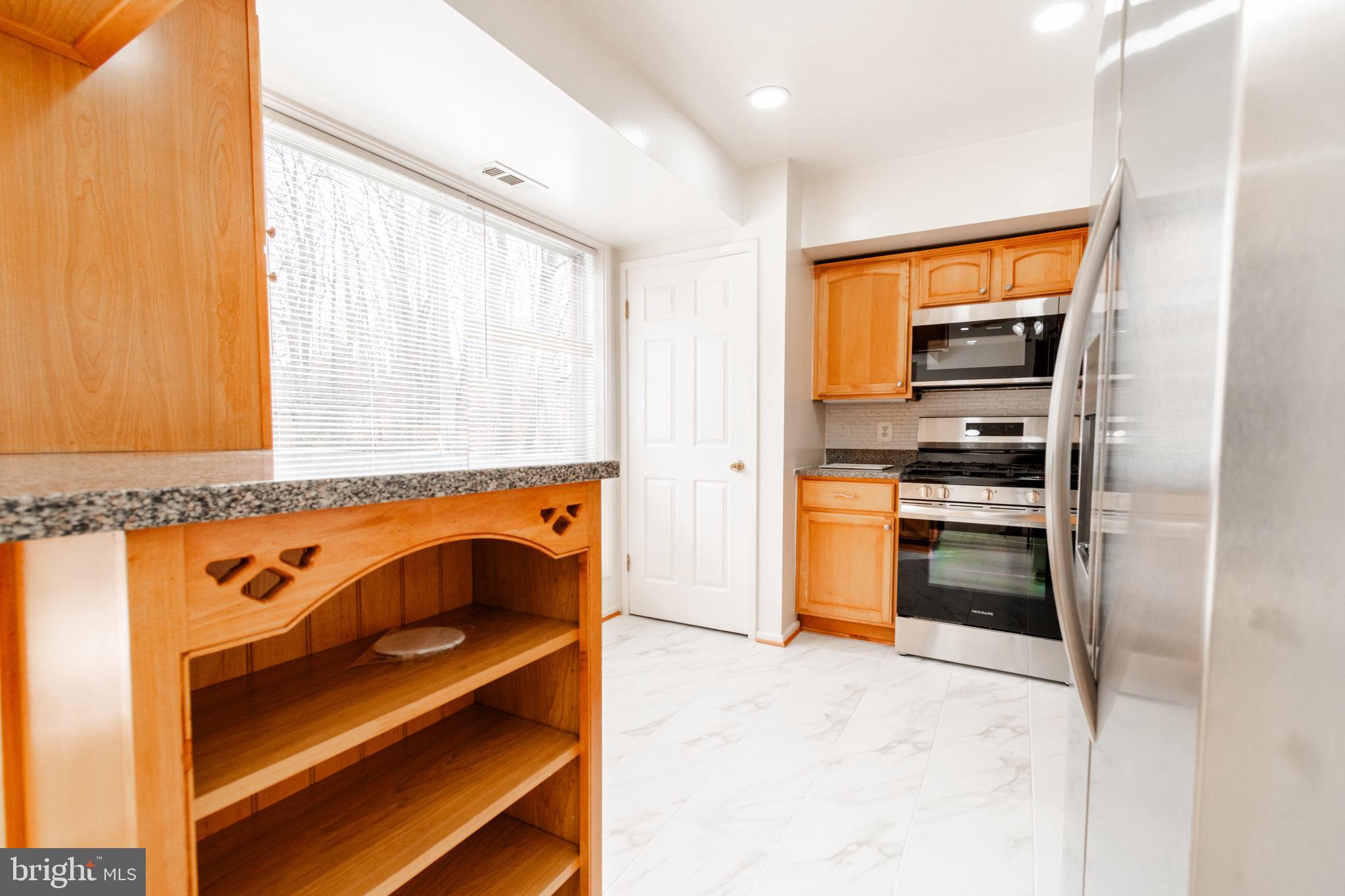 MOSBY WOODS TOWNHOUSE - Residential