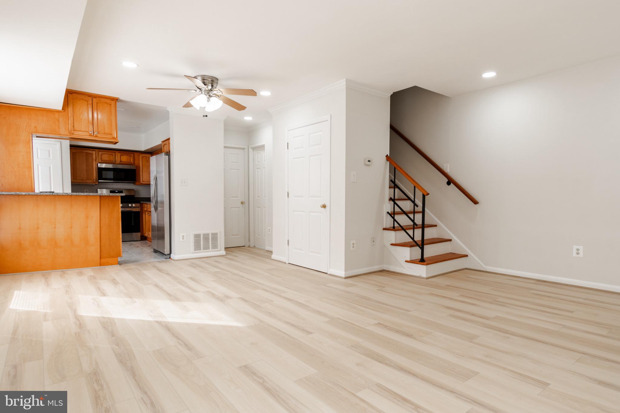 MOSBY WOODS TOWNHOUSE - Residential