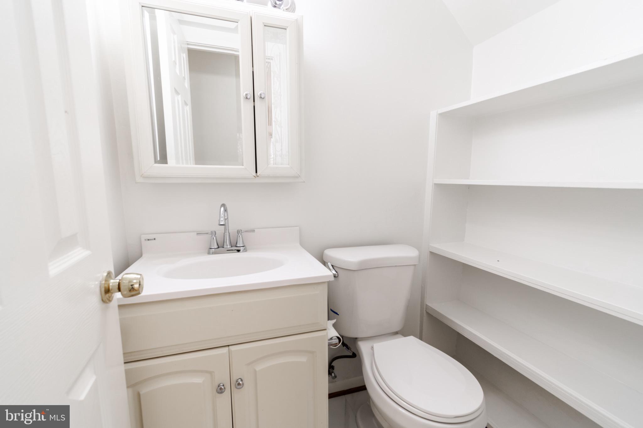 MOSBY WOODS TOWNHOUSE - Residential