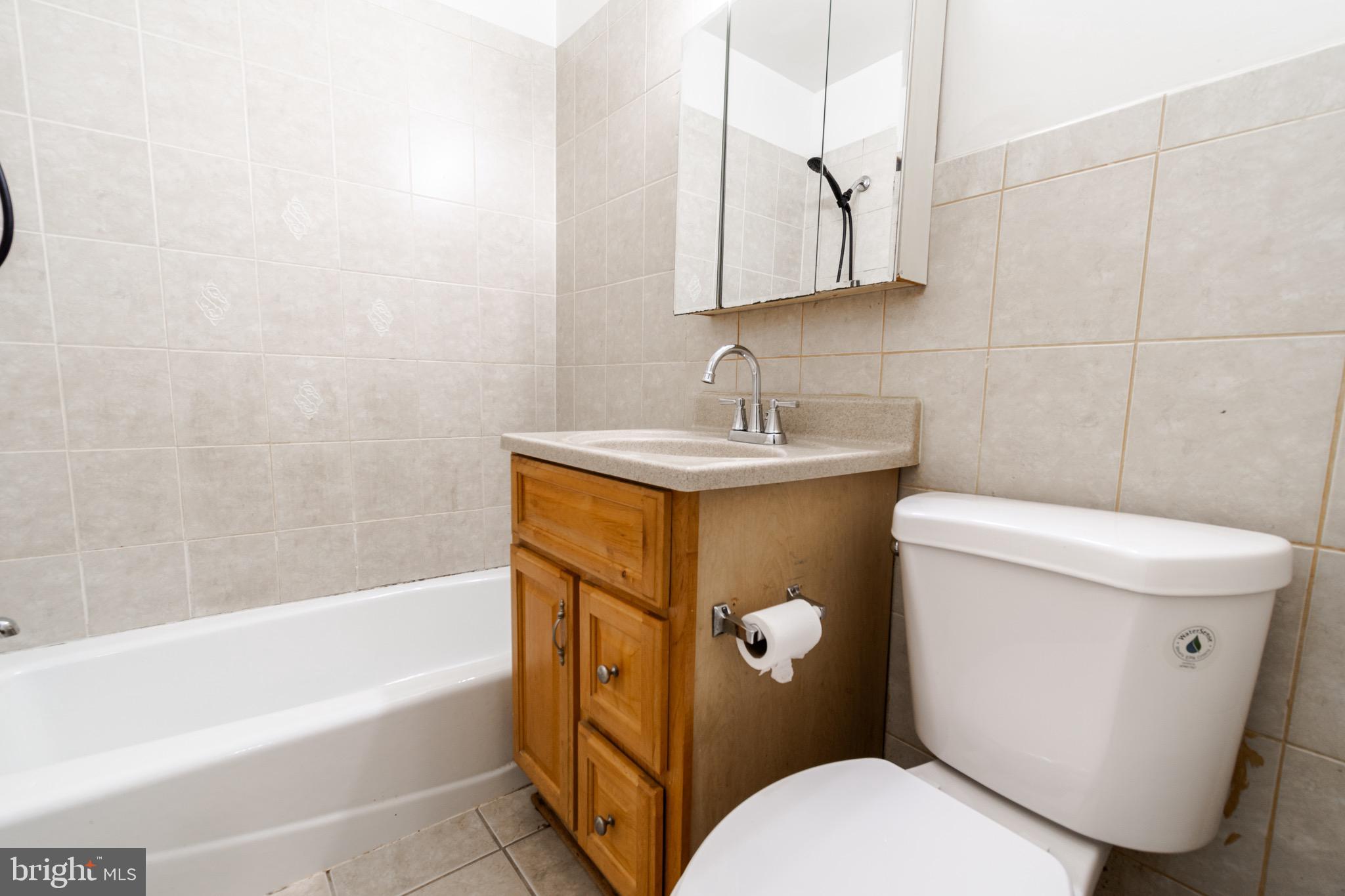 MOSBY WOODS TOWNHOUSE - Residential