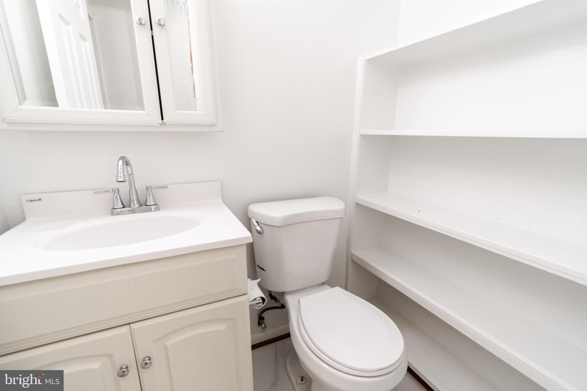 MOSBY WOODS TOWNHOUSE - Residential