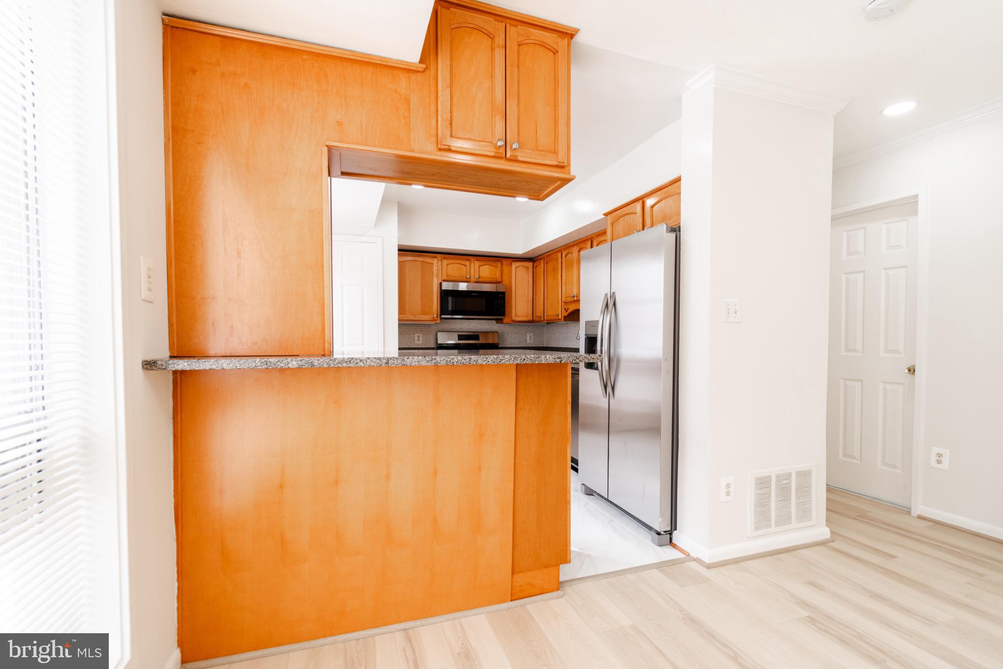 MOSBY WOODS TOWNHOUSE - Residential