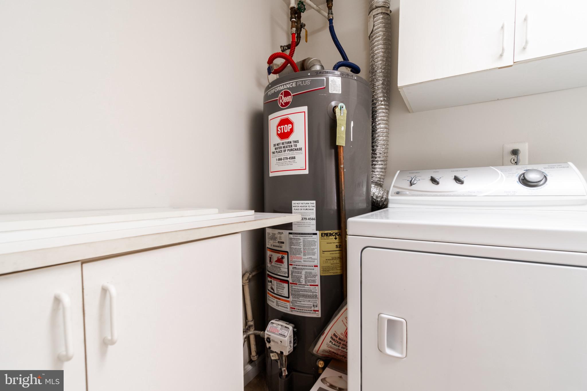 MOSBY WOODS TOWNHOUSE - Residential