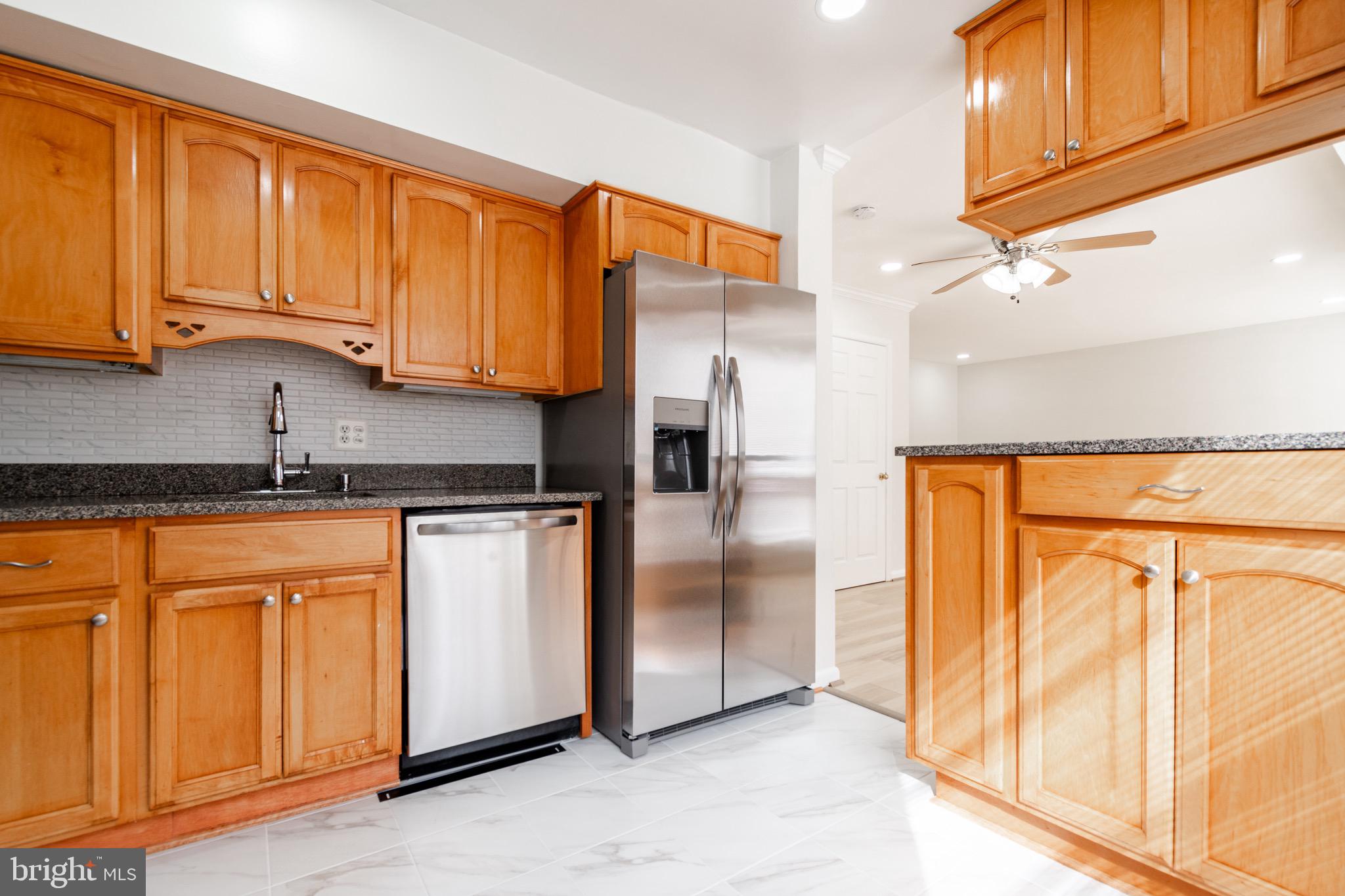 MOSBY WOODS TOWNHOUSE - Residential