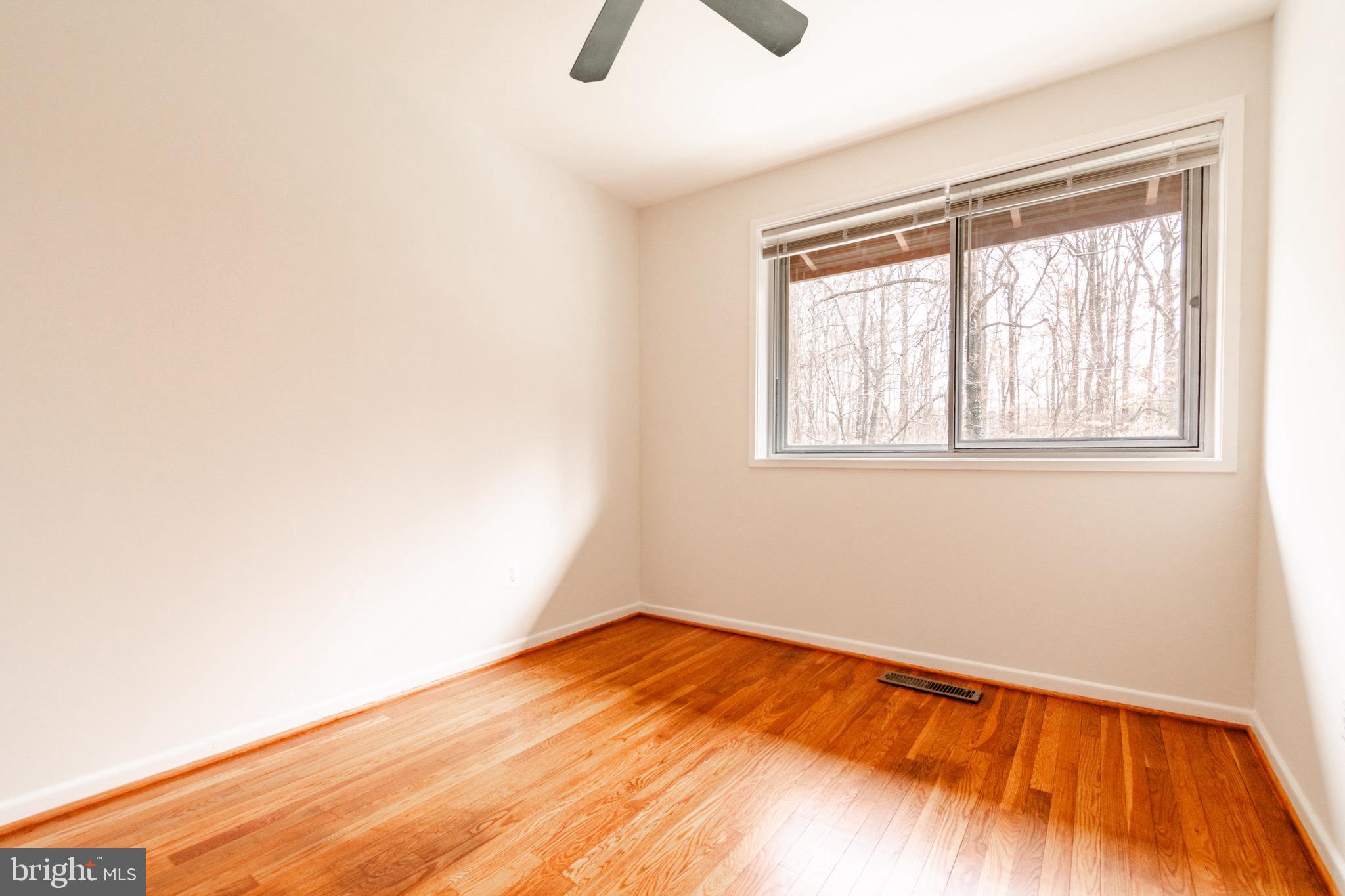 MOSBY WOODS TOWNHOUSE - Residential