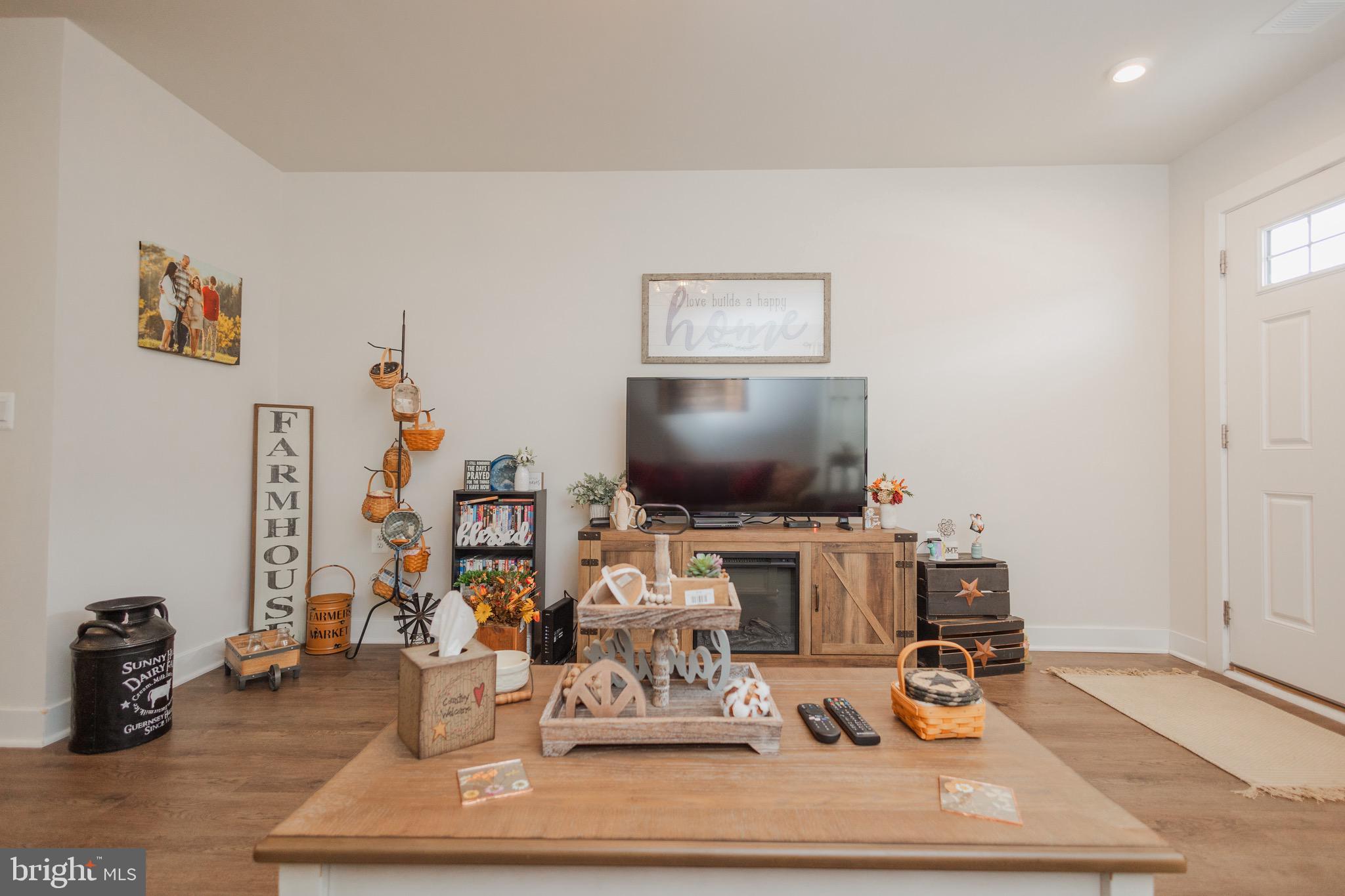 ARCADIA NORTH - Residential