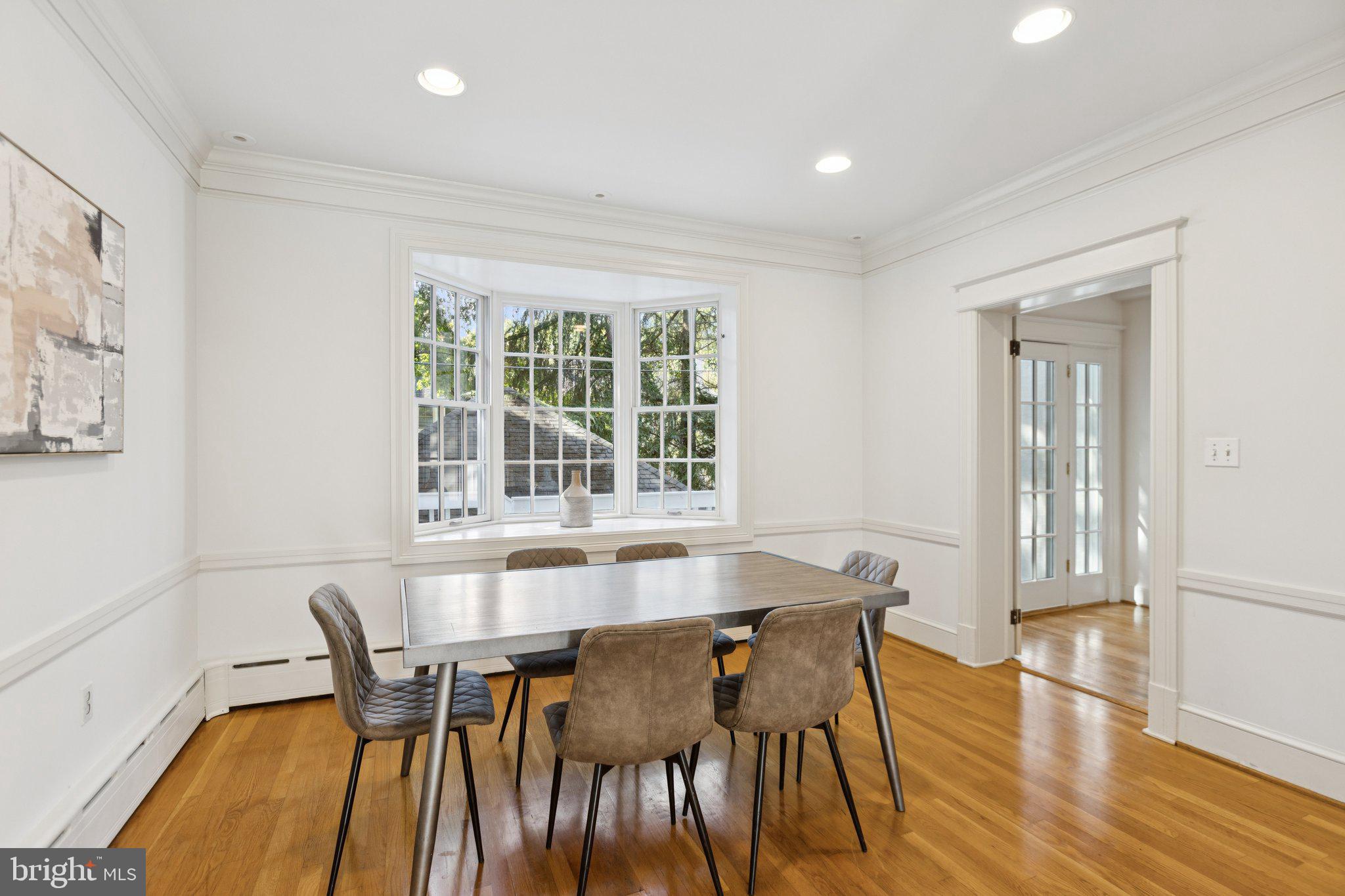 CHEVY CHASE VILLAGE - Residential