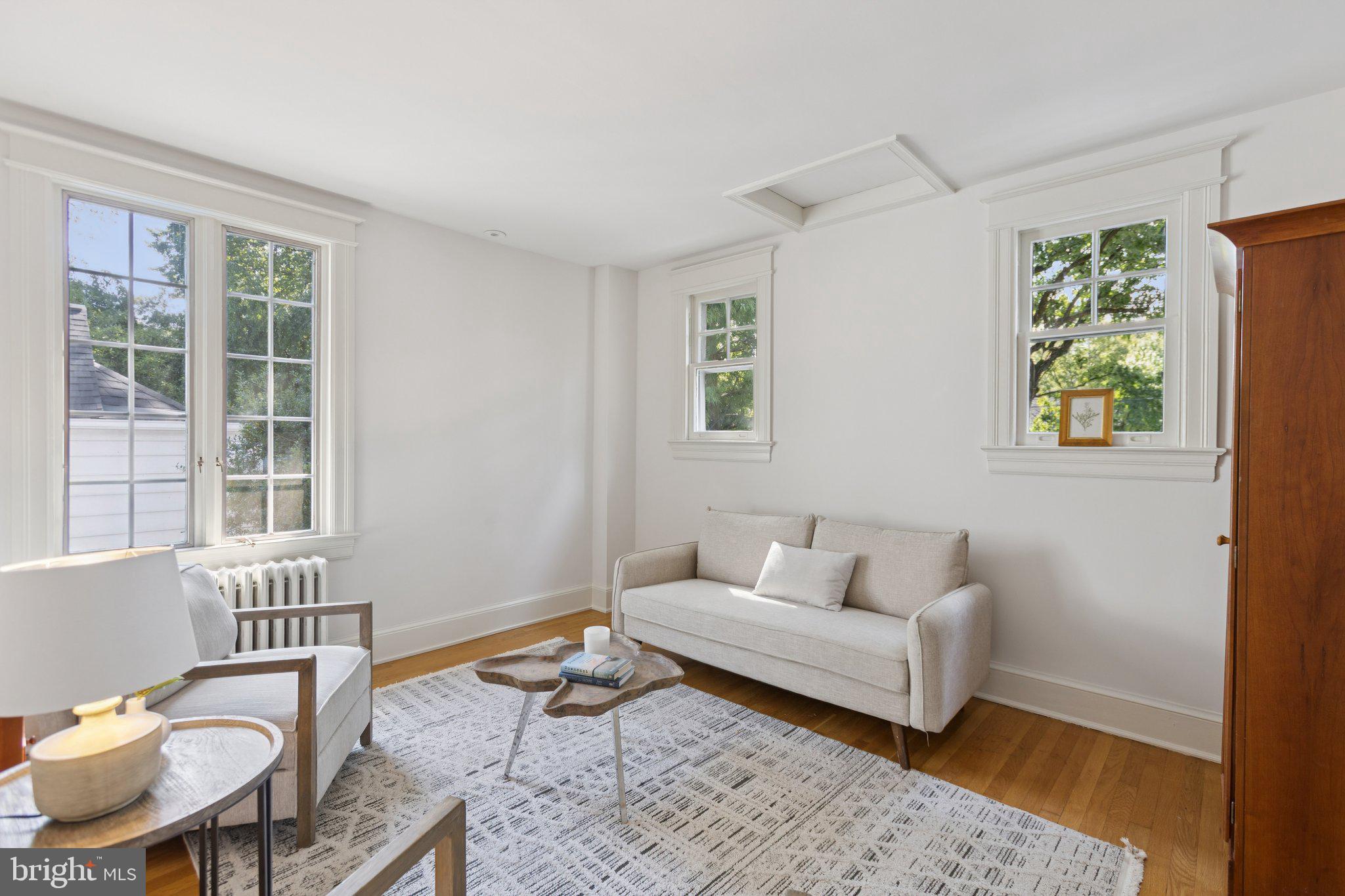 CHEVY CHASE VILLAGE - Residential