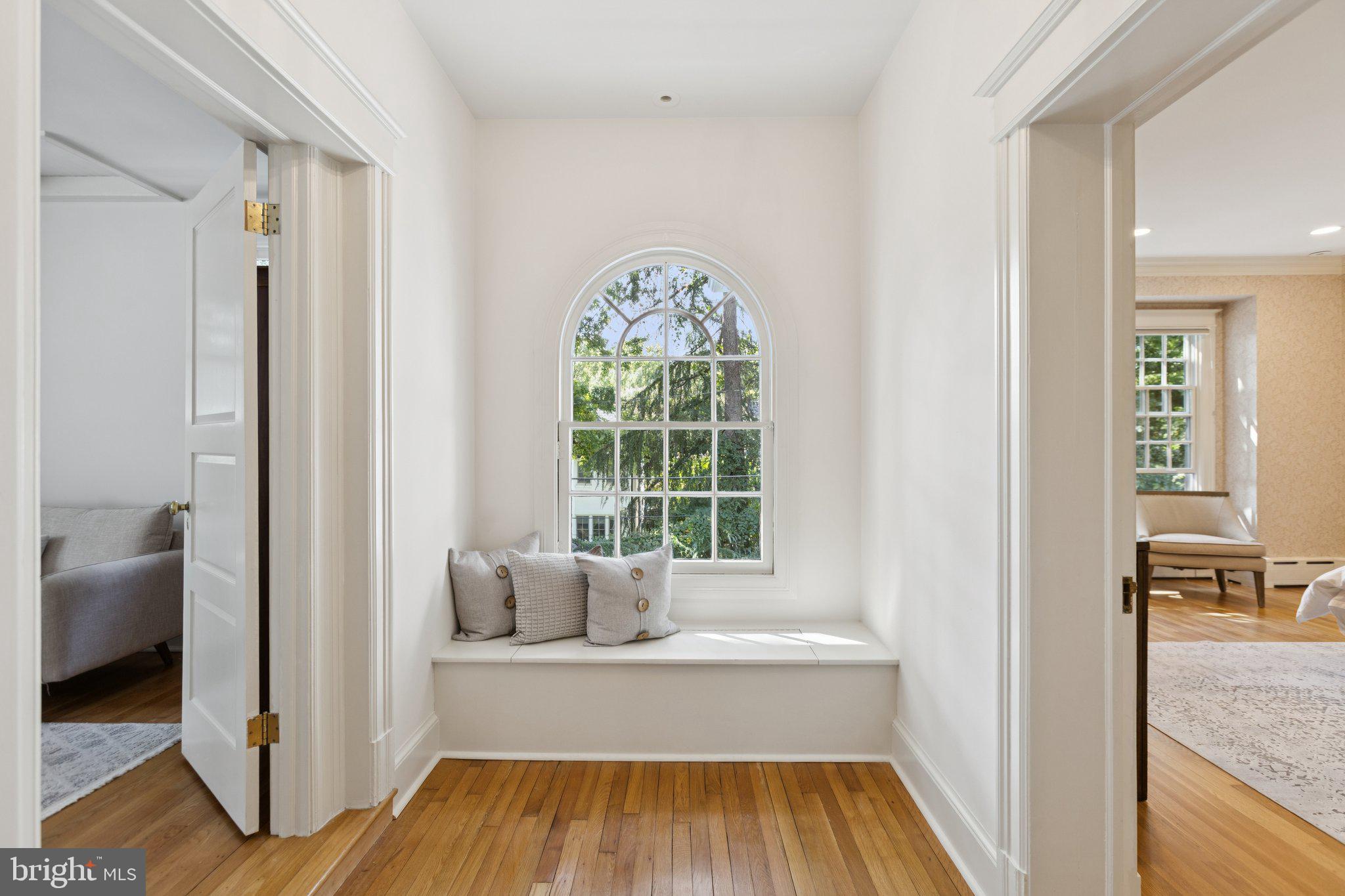 CHEVY CHASE VILLAGE - Residential