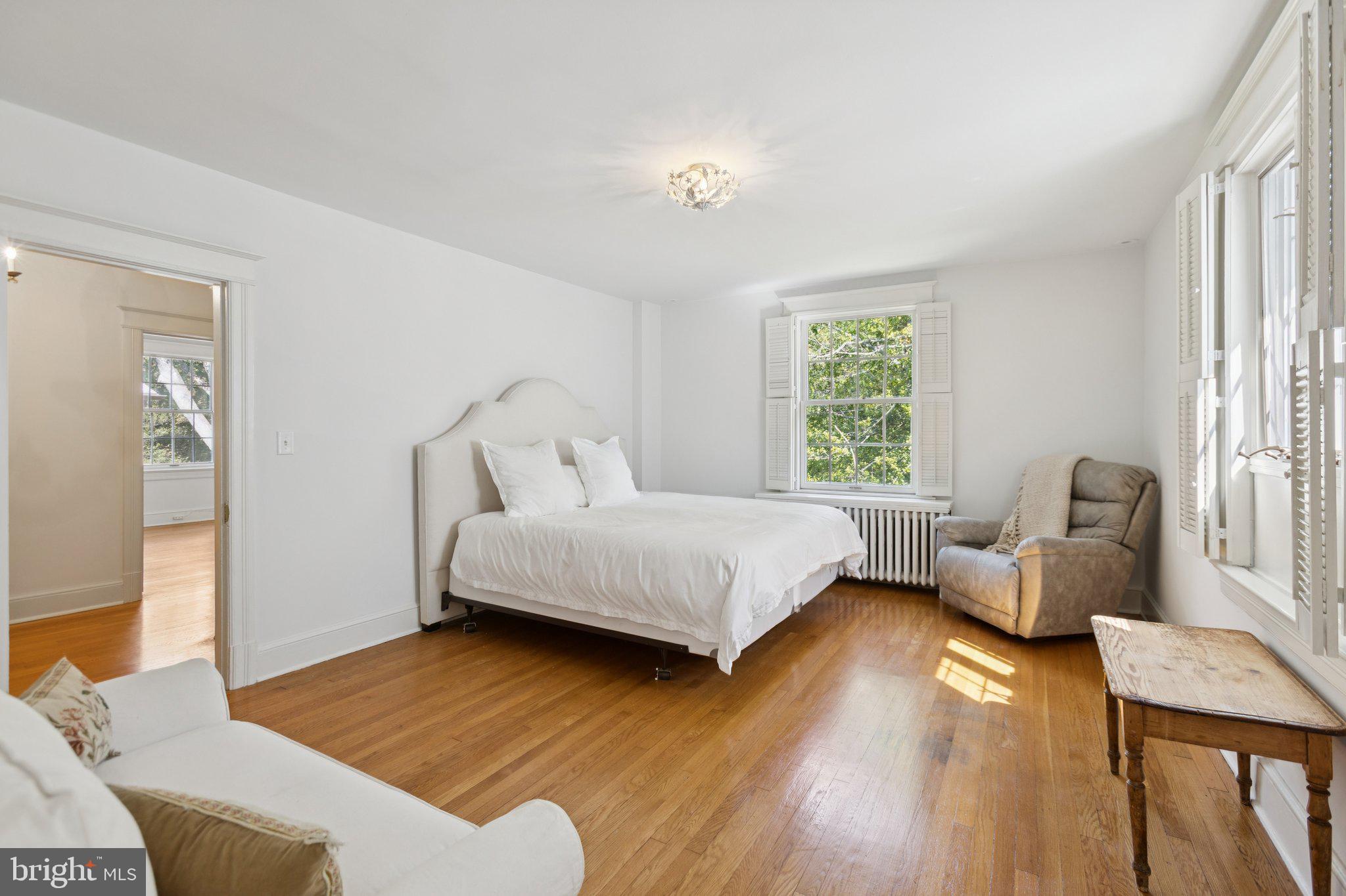 CHEVY CHASE VILLAGE - Residential